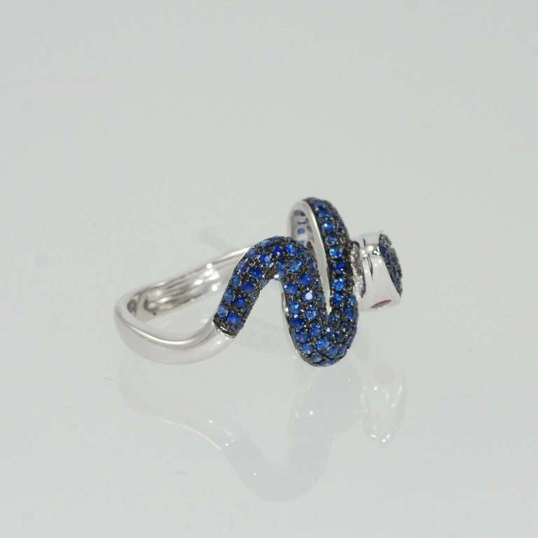 Sapphire White Gold Serpent Ring In New Condition In Chicago, IL