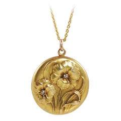 Art Nouveau Diamond Yellow Gold Floral Design Locket 4