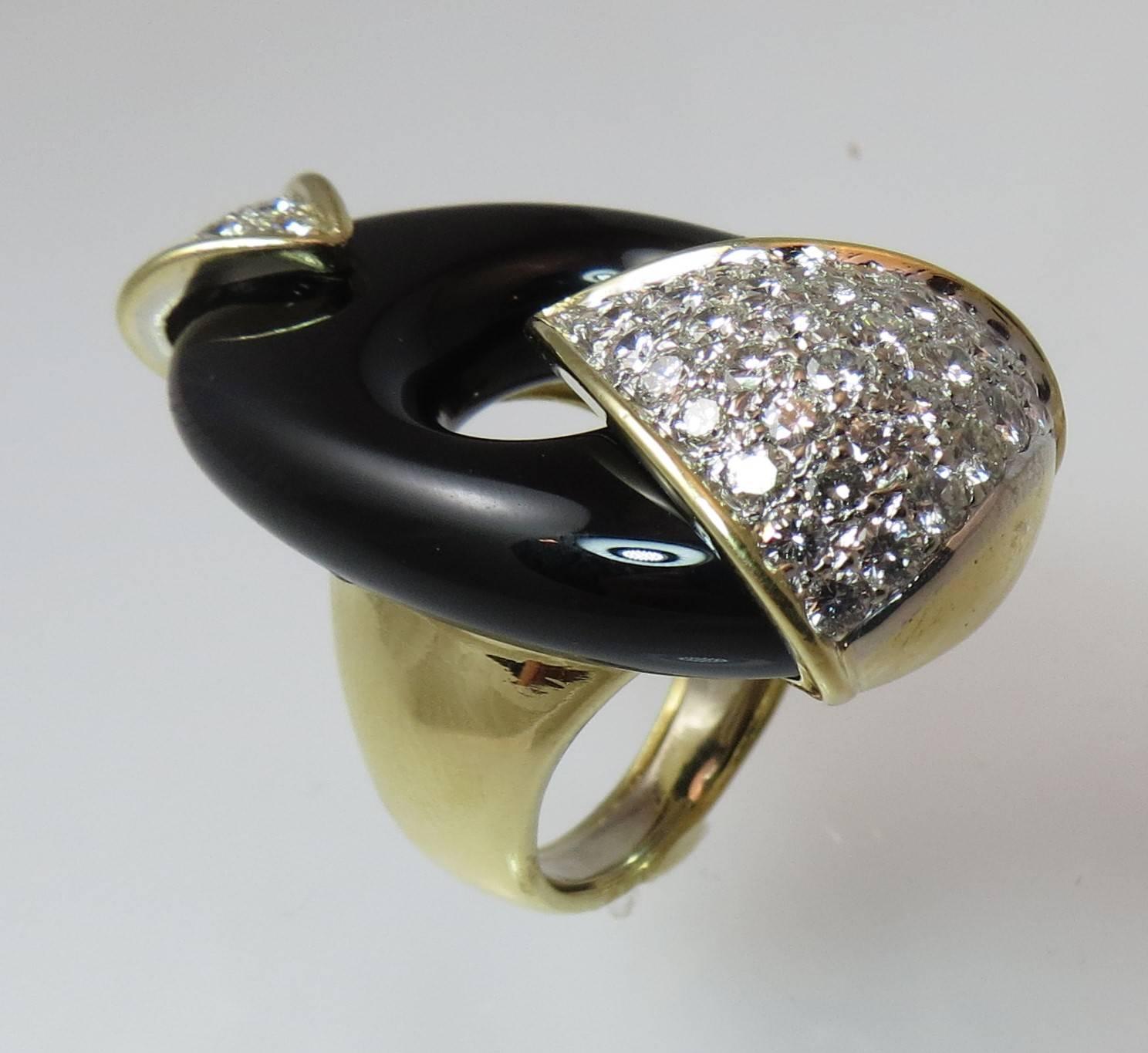 Dramatic 18 Karat Yellow Gold, Diamond and Black Onyx Ring In Excellent Condition In Chicago, IL