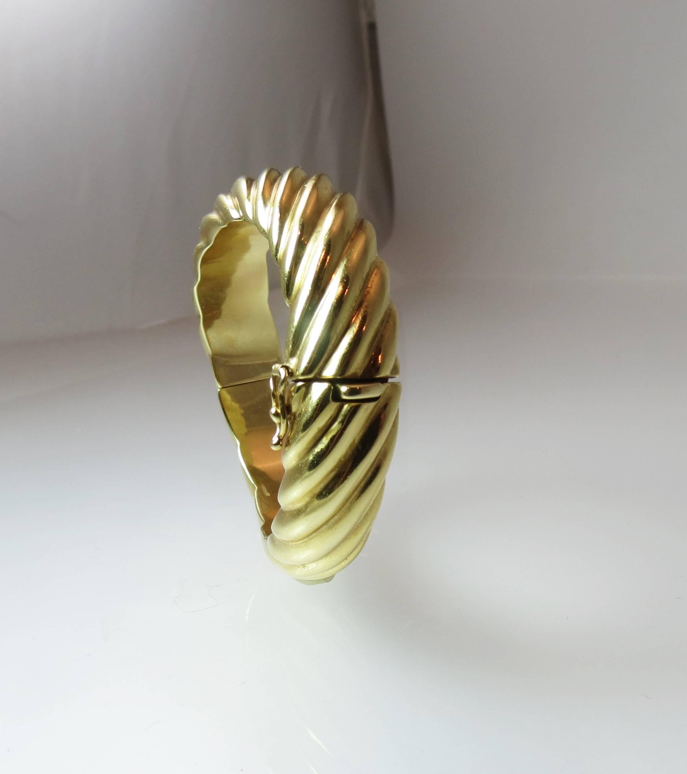 Zeitgenössische 14K Gelbgold Twist Style Armreif 1