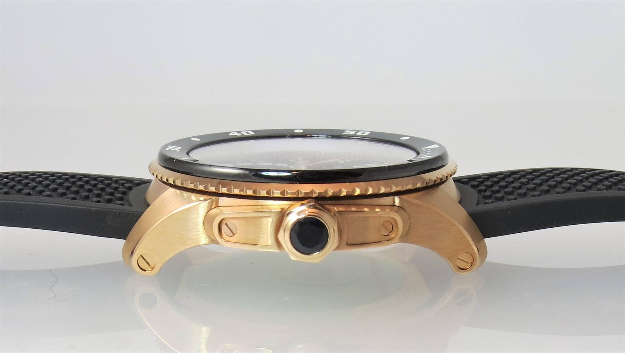 Brand new, never worn, 18K rose gold Cartier Calibre Diver watch, automatic movement, date function, 42mm case, unidirectional turning bezel, black dial, rubber strap with ardillion buckle.

Retails for $27300
Brand new, 2 year warranty