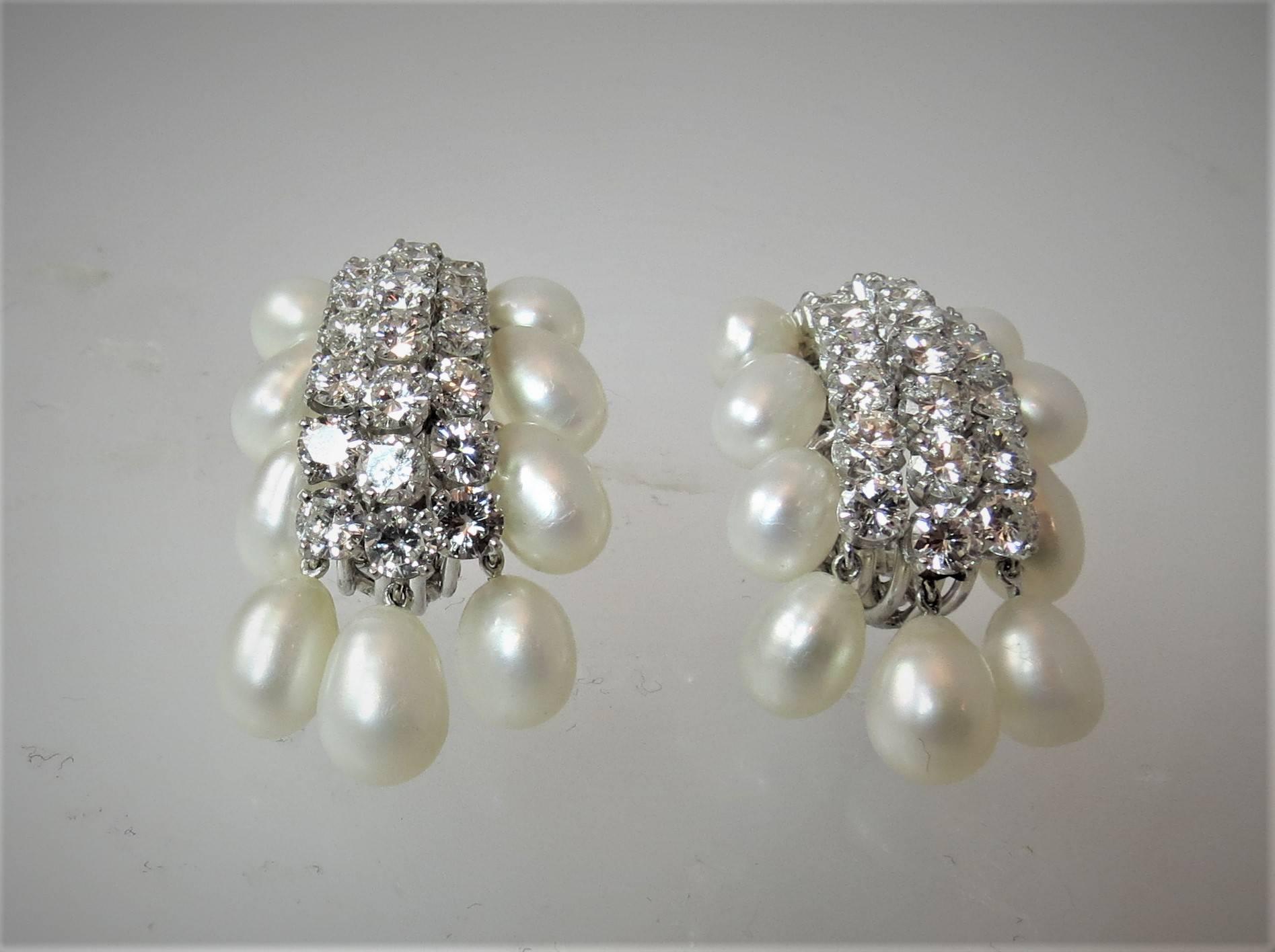 Stunning David Webb Platinum and Diamond Biwi Cultured Pearl Earrings In Excellent Condition In Chicago, IL