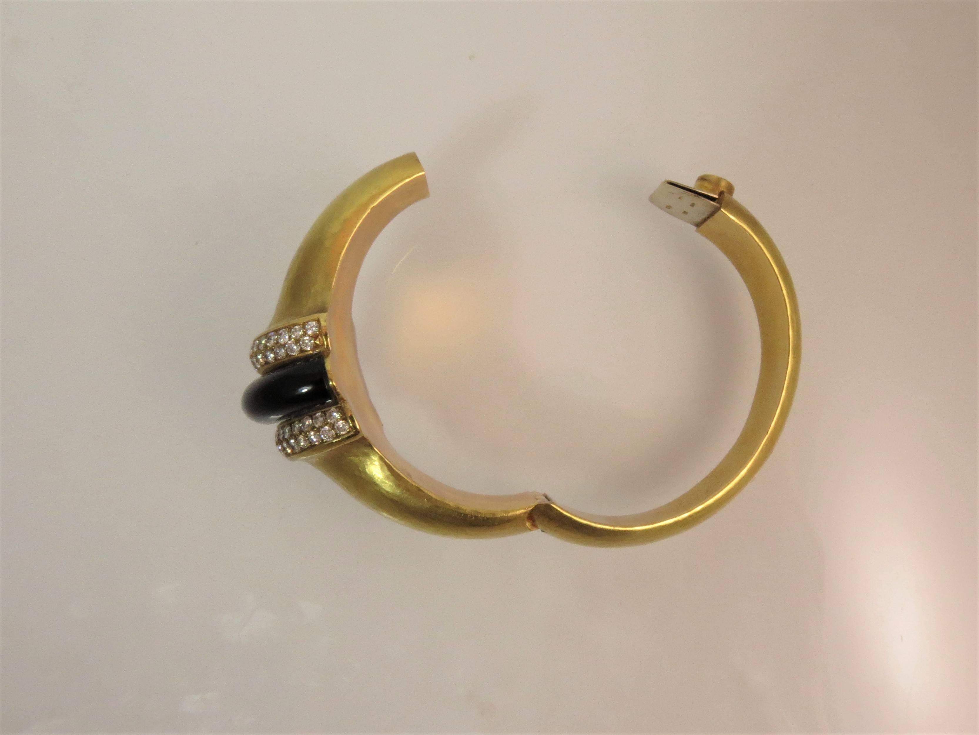 Contemporary Vendorafa Diamond Yellow Gold Bangle Bracelet