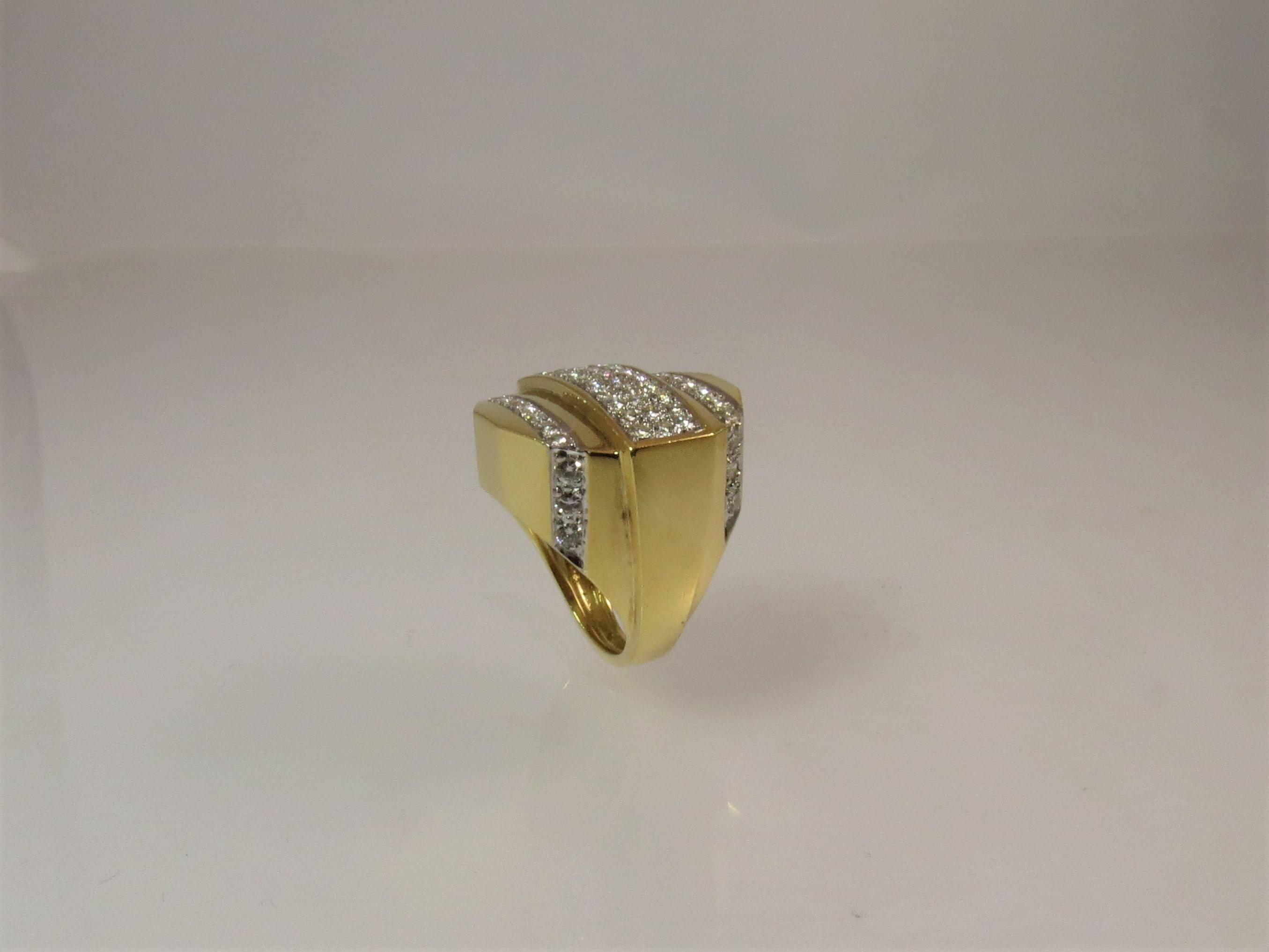 Contemporary 18 Karat Yellow Gold and Diamond Ring 1
