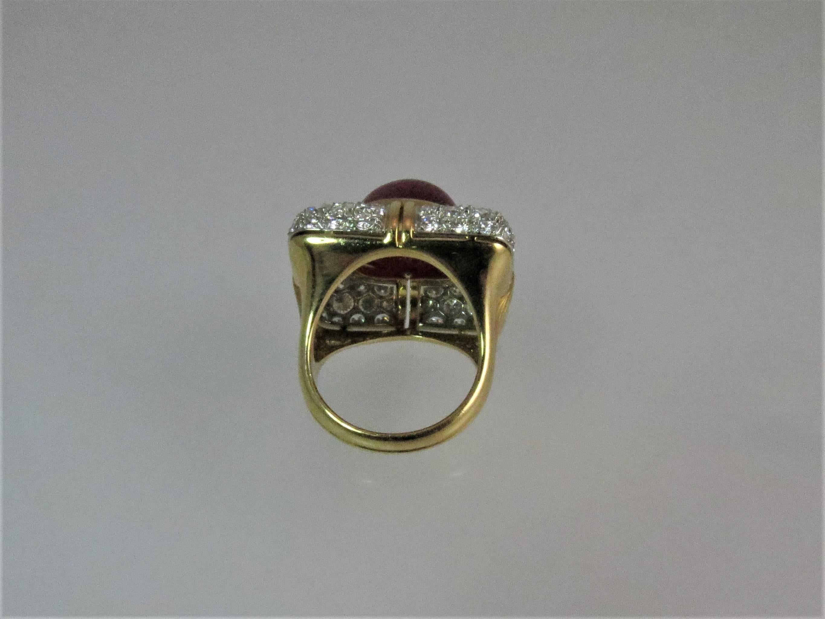 18 Karat Yellow Gold and Platinum Cabochon Ruby and Diamond Ring In Excellent Condition For Sale In Chicago, IL