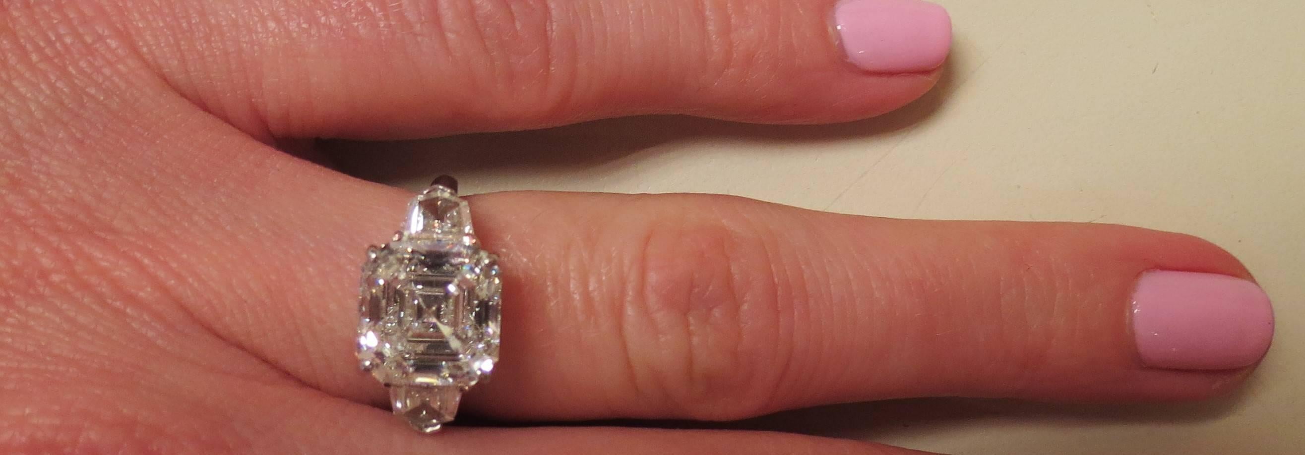 5.01 square Emerald cut diamond 