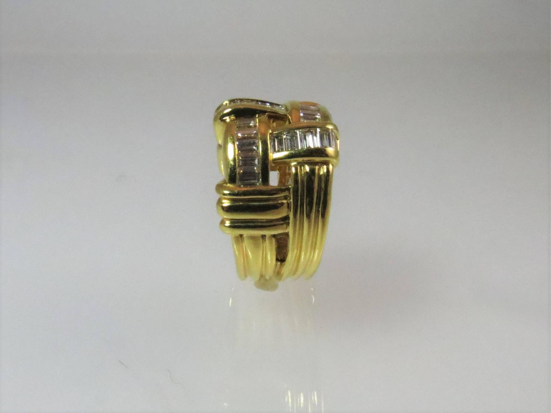 Contemporain Charles Krypell, bague jonc en or jaune 18 carats avec motif panier tissé en diamants en vente