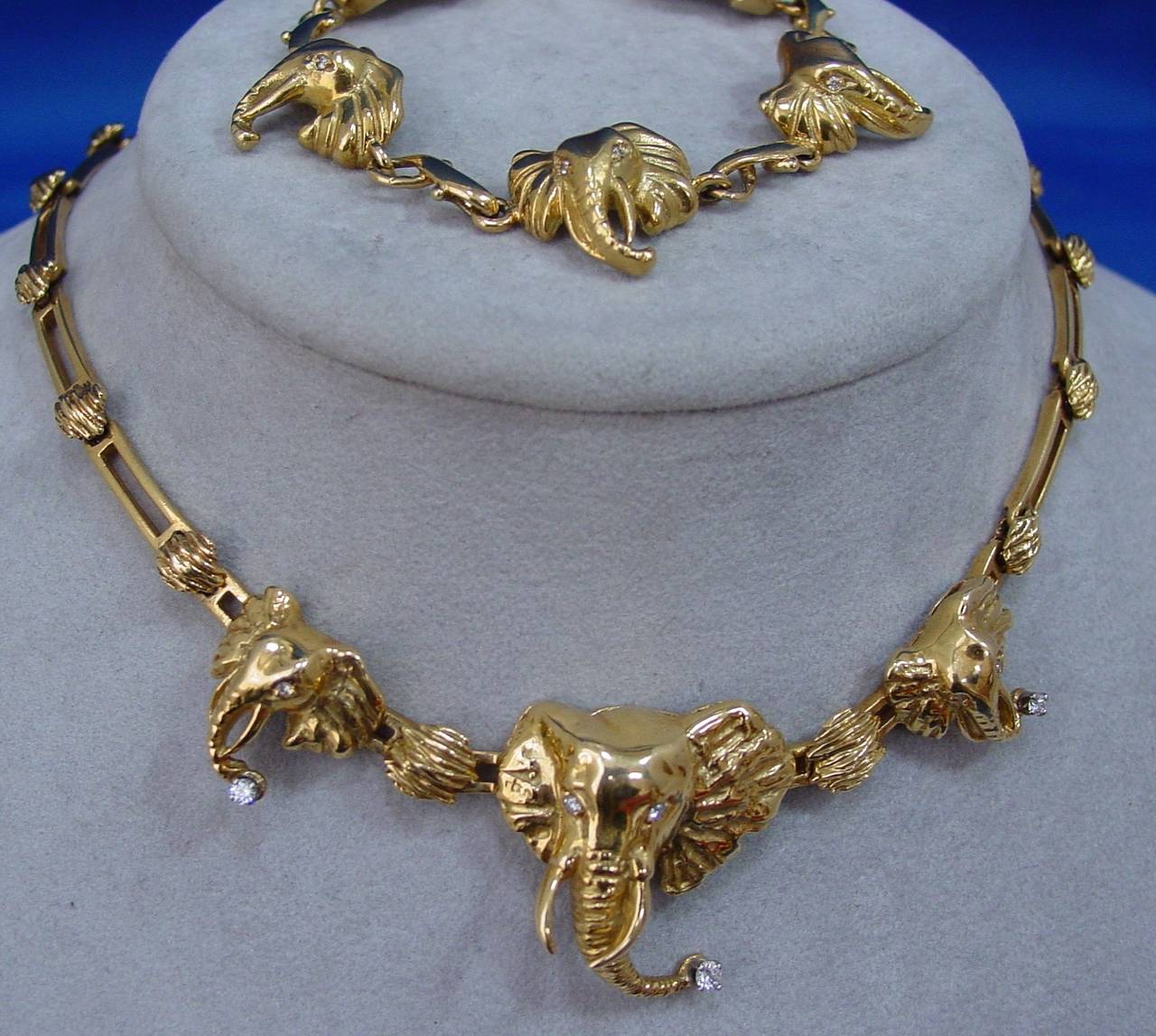 Women's Peter Lindeman Gold & Diamond Elephant Necklace and Bracelet Set