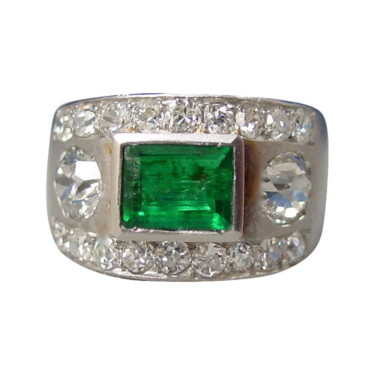 Art Deco Emerald Diamond Platinum Ring For Sale