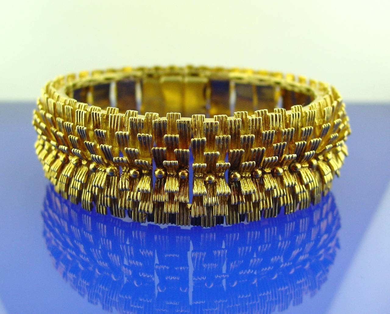 Textured Gold Bracelet In Excellent Condition In Beverly Hills, CA