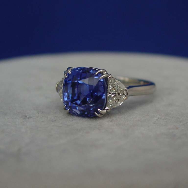 Burma 8.82 carat Sapphire  Diamond Ring In Excellent Condition For Sale In Beverly Hills, CA