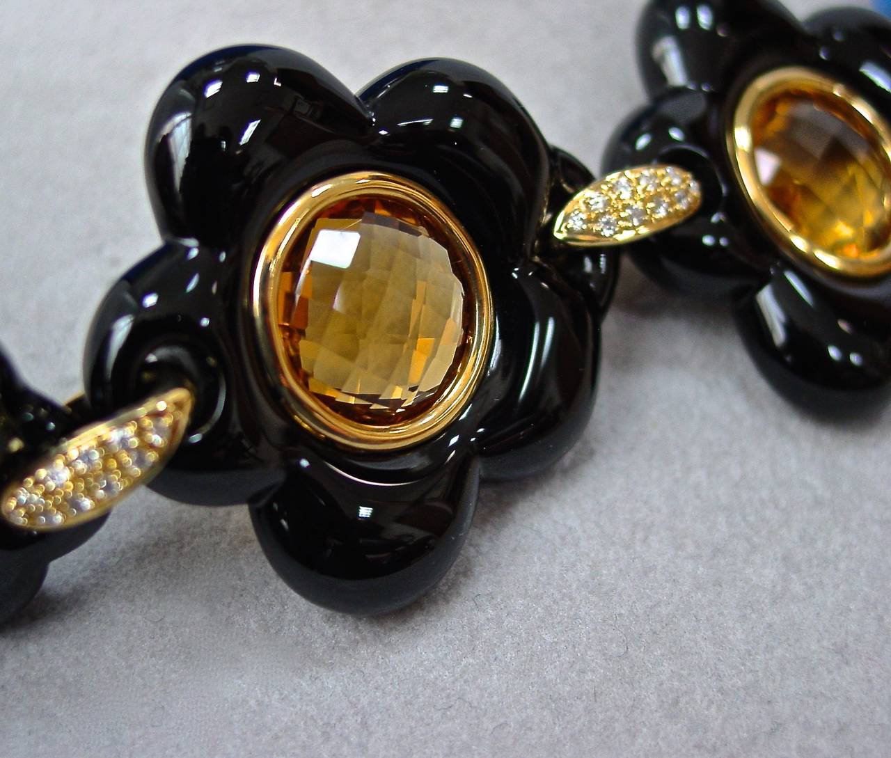 Carved Onyx Faceted Citrine Diamond Gold Bracelet In Excellent Condition For Sale In Beverly Hills, CA