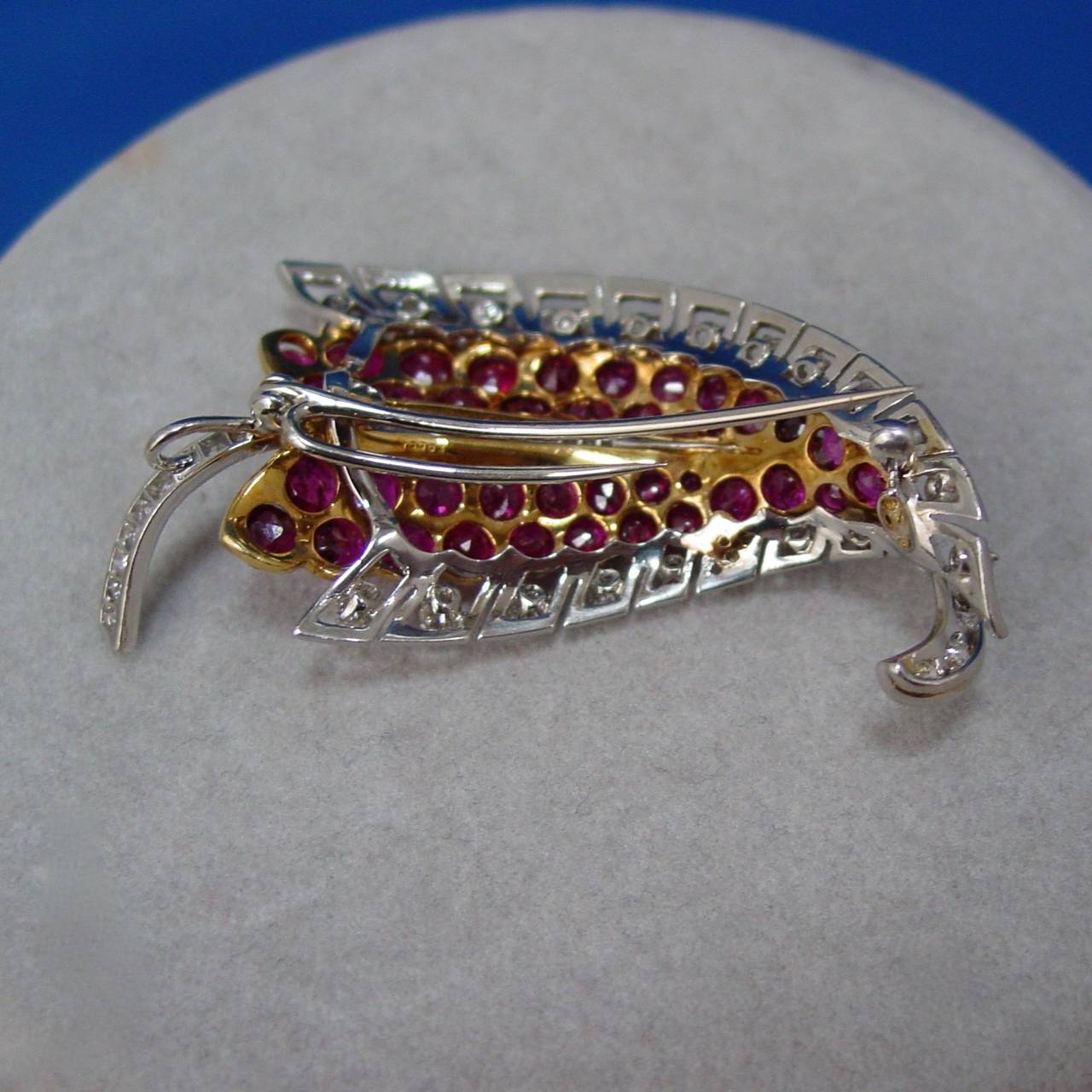 Ruby and Diamond Leaf Brooch In Excellent Condition For Sale In Beverly Hills, CA