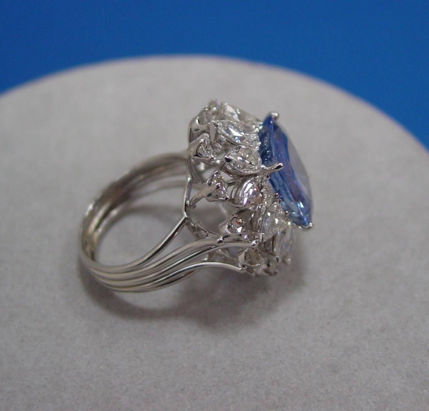 Women's 11.06 Carat Ceylon Sapphire Diamond Ring For Sale