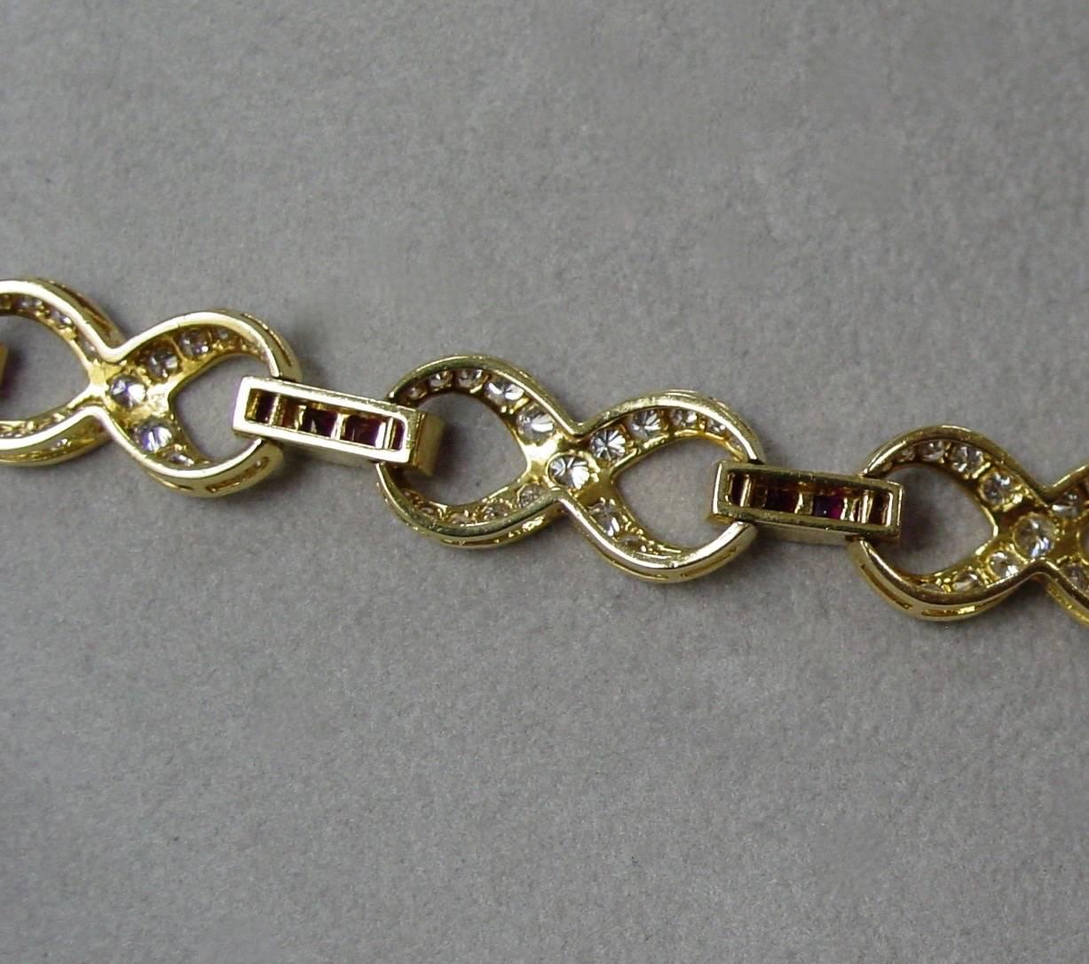 Ruby Diamond Gold Link Bracelet In Excellent Condition For Sale In Beverly Hills, CA