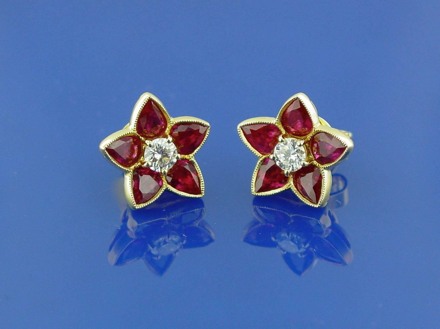 Ruby Diamond Gold Earrings In Excellent Condition For Sale In Beverly Hills, CA