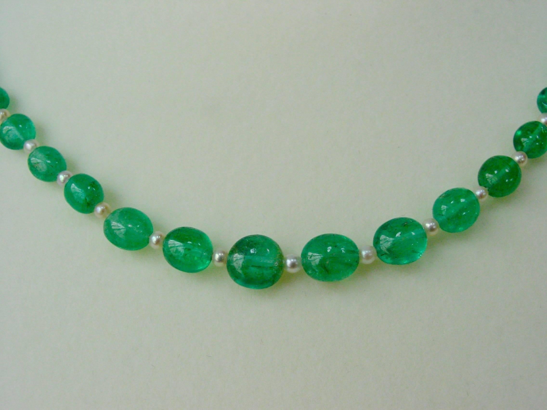J.E. Caldwell Pearl Emerald Bead Necklace In Excellent Condition For Sale In Beverly Hills, CA
