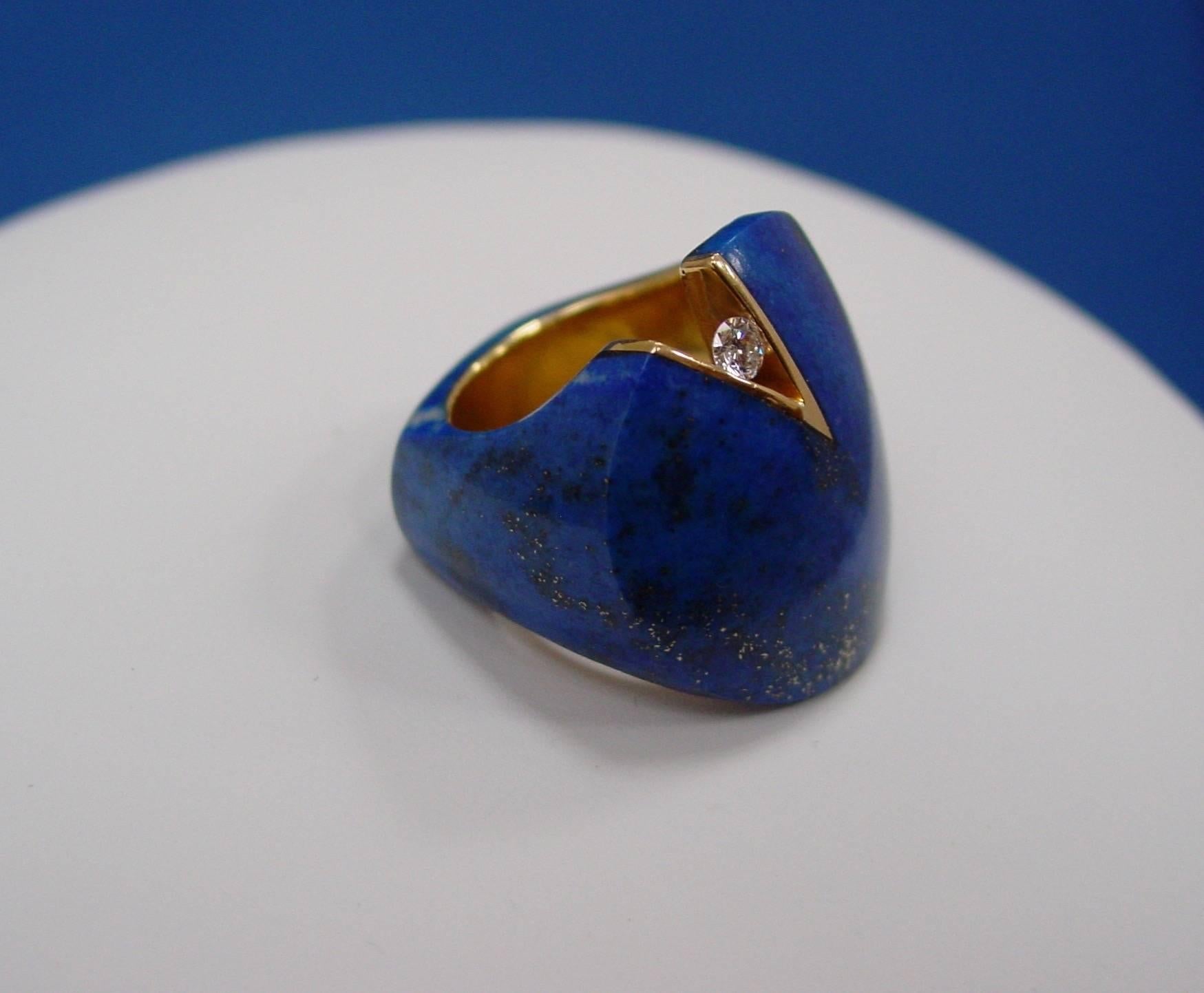 Lapis Lazuli, Diamond and 18 Karat Yellow Gold Hololith Ring For Sale 1