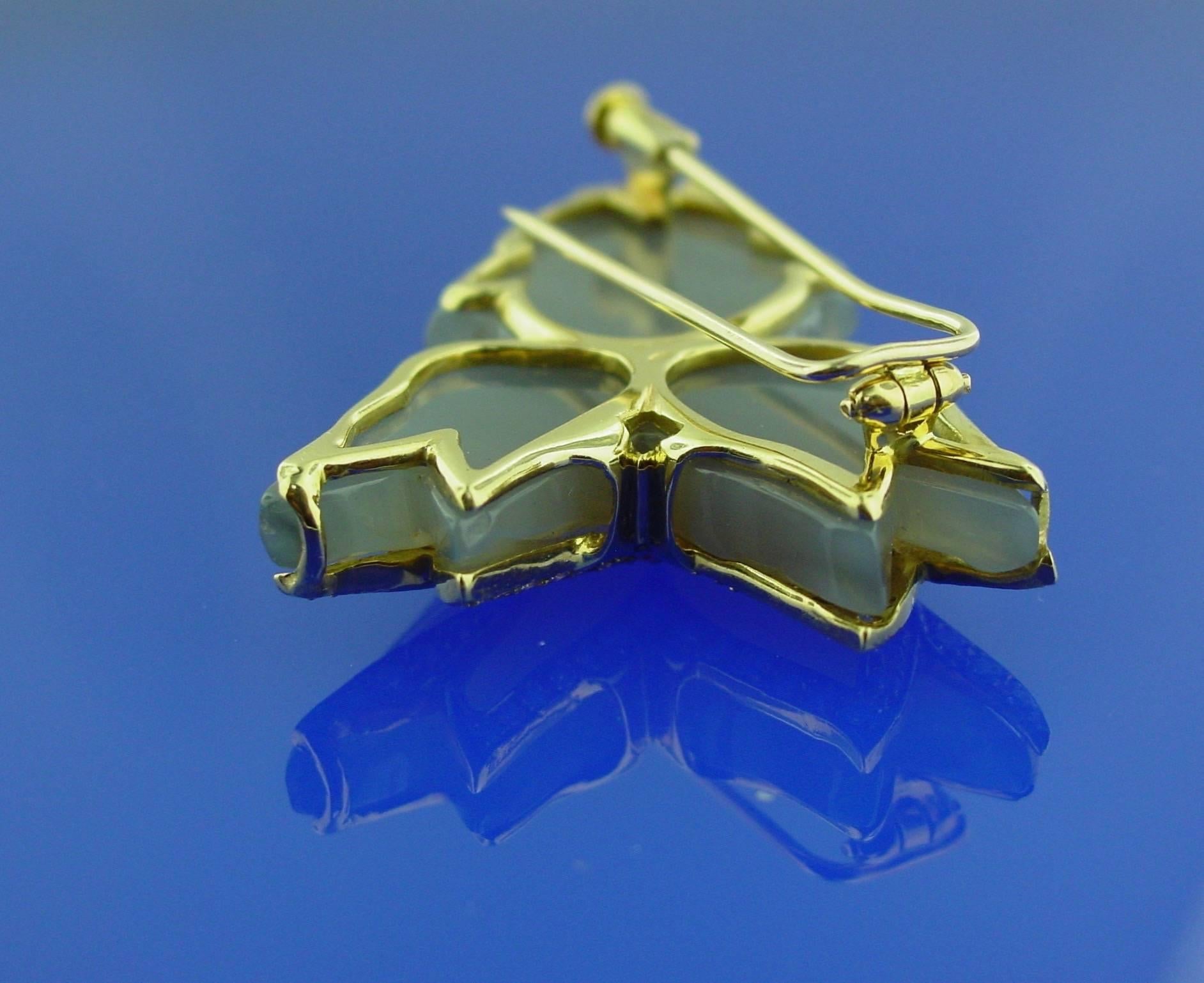 Carved Chalcedony Diamond Gold Koi Brooch For Sale 2