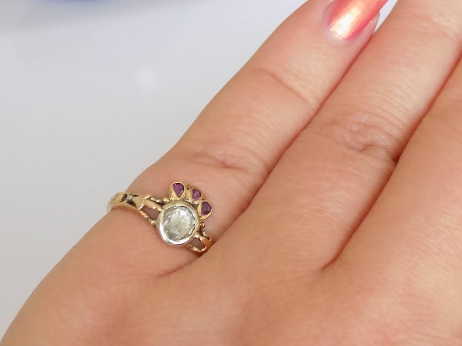 Women's 1780s Georgian Ruby Diamond Gold Crowned Heart Ring