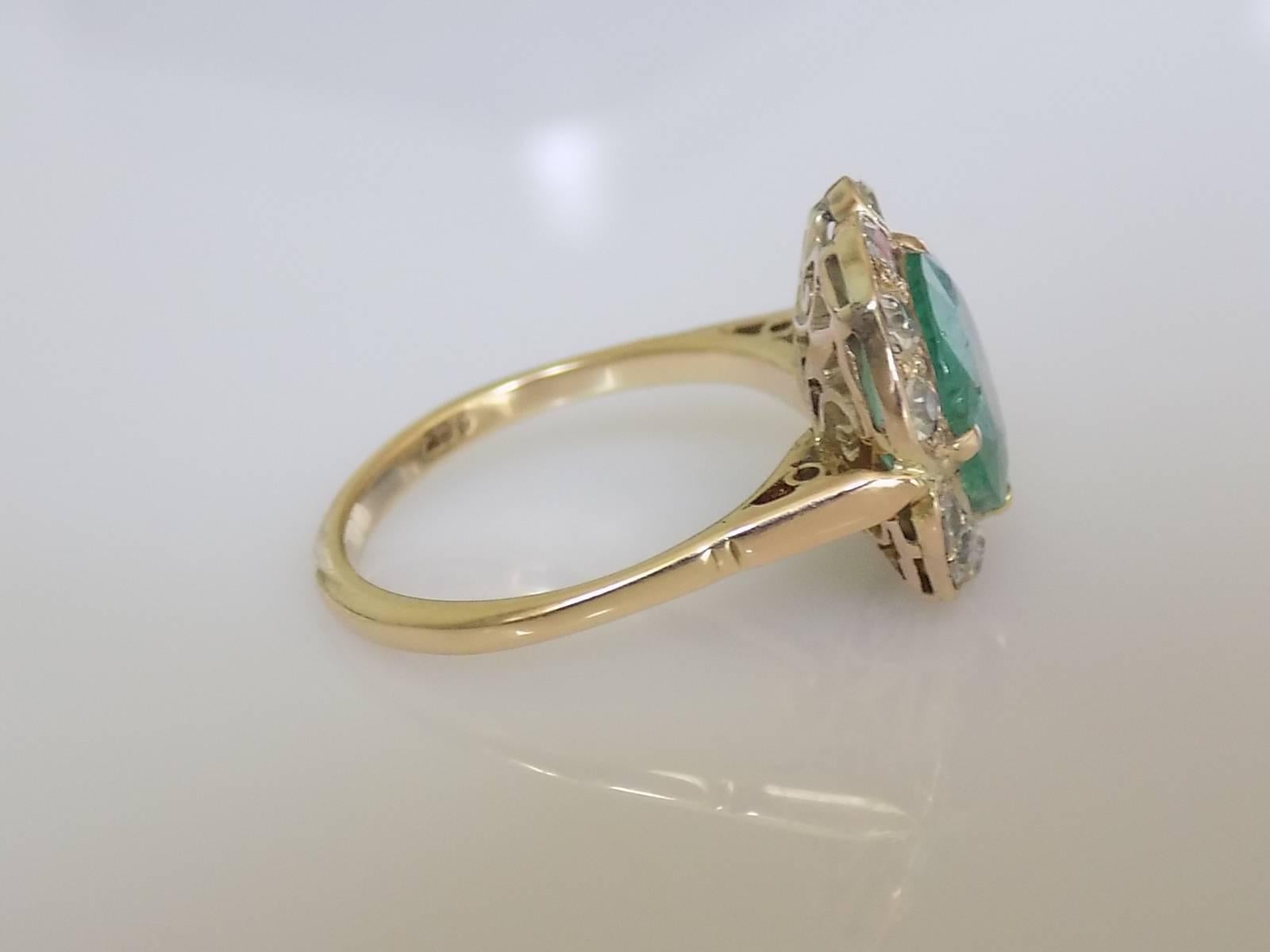 Women's Victorian 3.00 Carat Emerald Gold Cluster Flower Ring