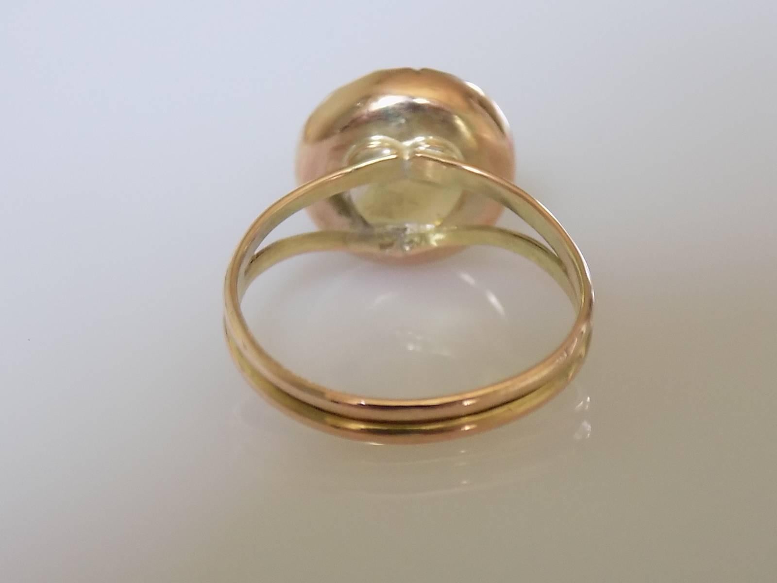 Women's Victorian Cats Eye Mother of Pearl Gold ring