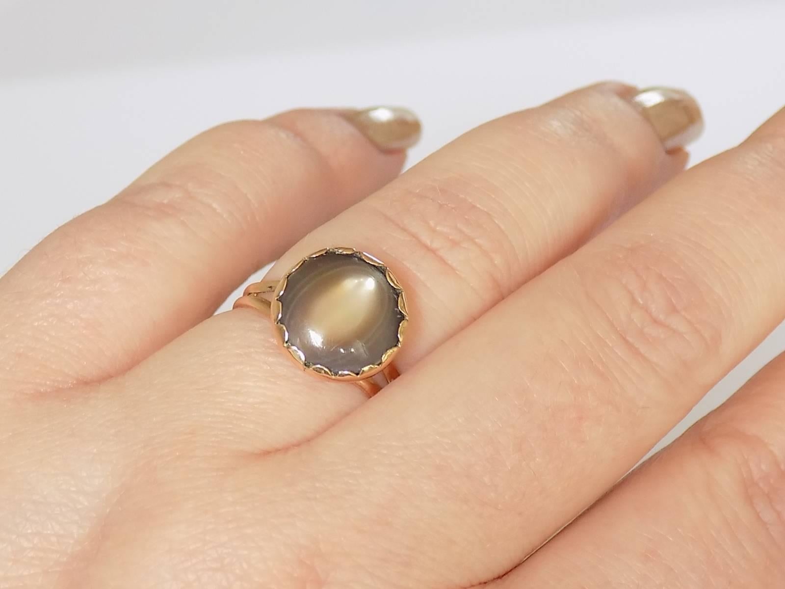 Victorian Cats Eye Mother of Pearl Gold ring 3