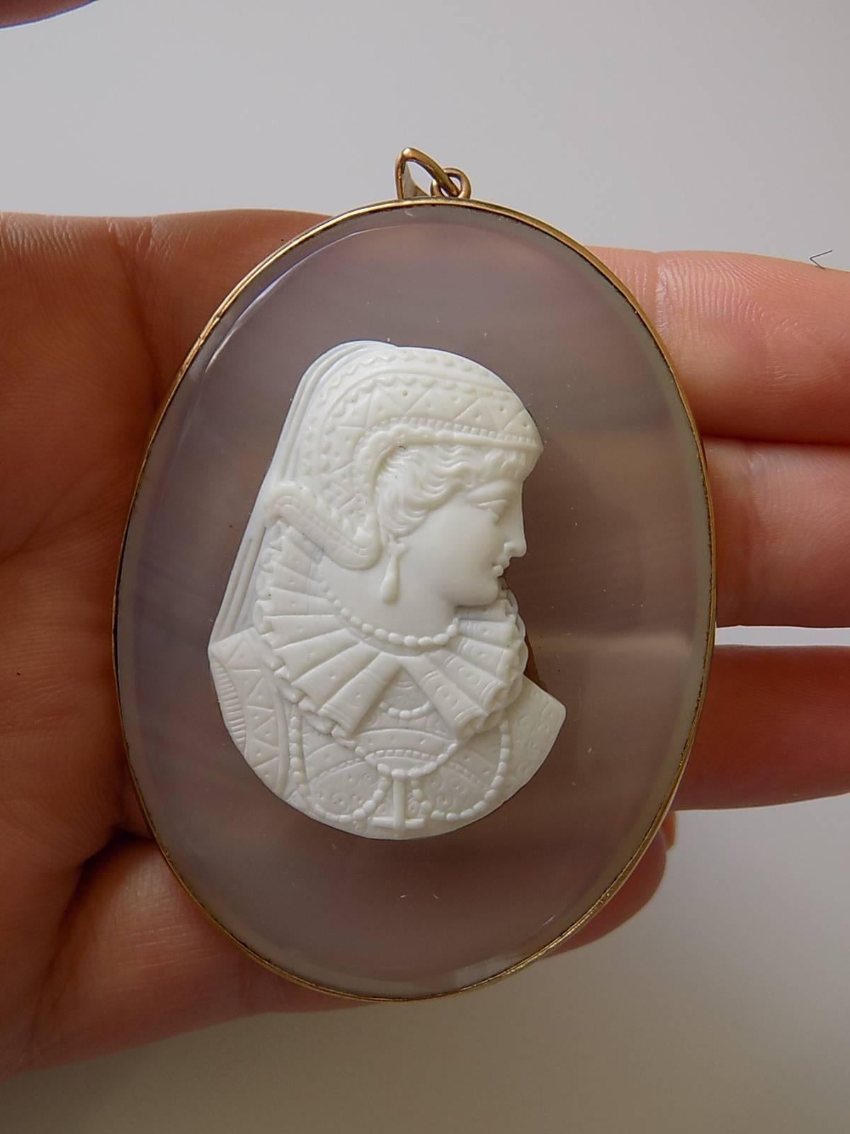 Antique Victorian Gold Chalcedony Cameo Brooch 1