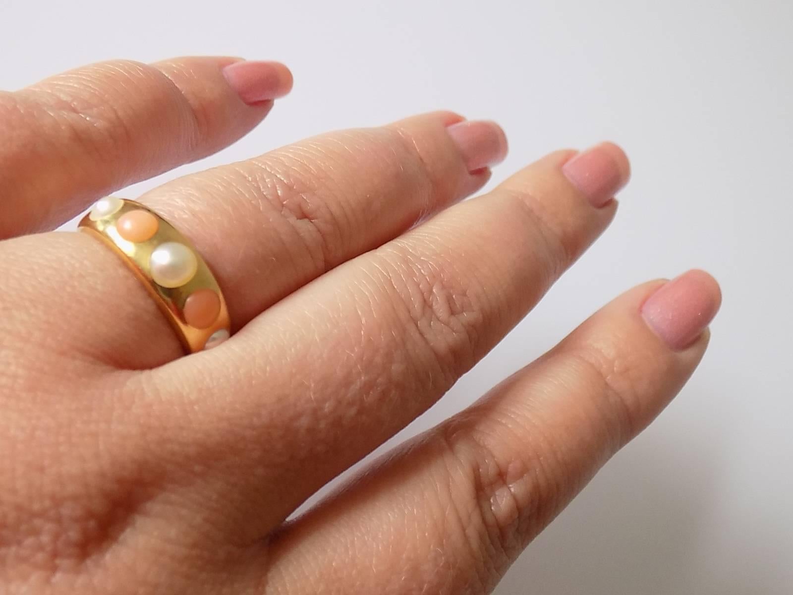 18K Coral Pearl Gold Band Ring  3