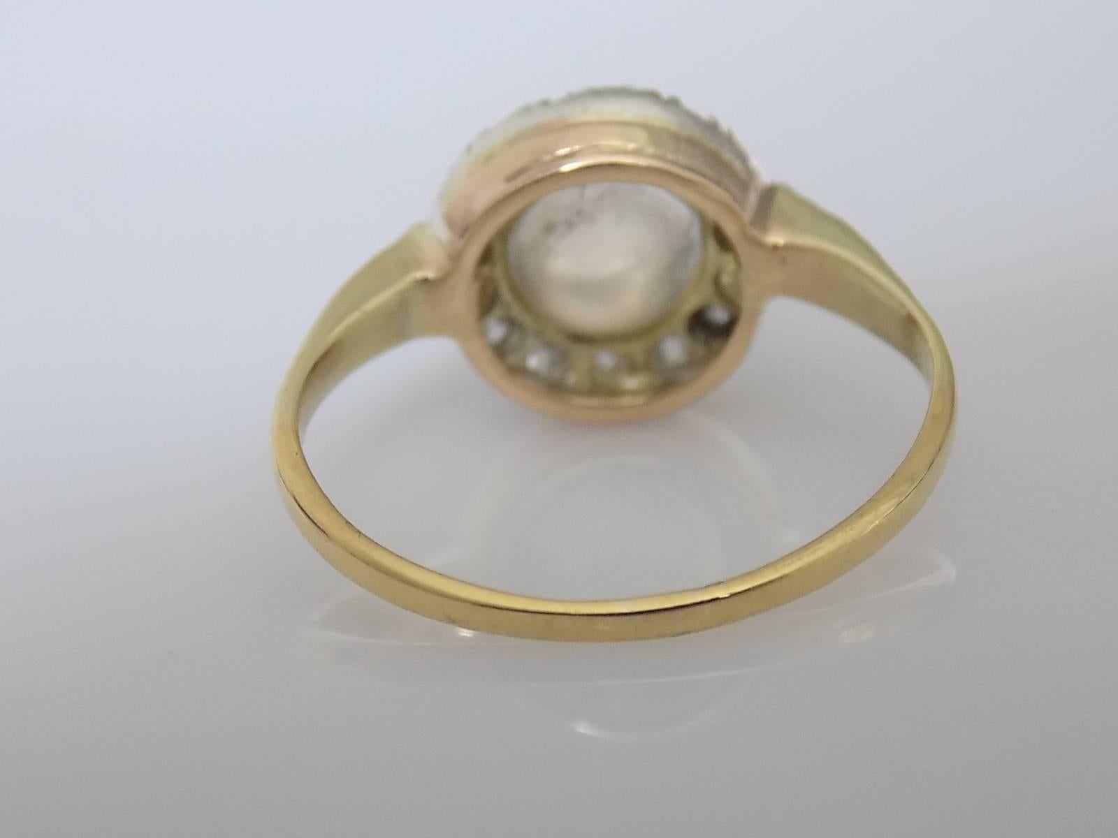 Antique Edwardian Moonstone Diamond Gold Halo Ring In Excellent Condition In Boston, Lincolnshire