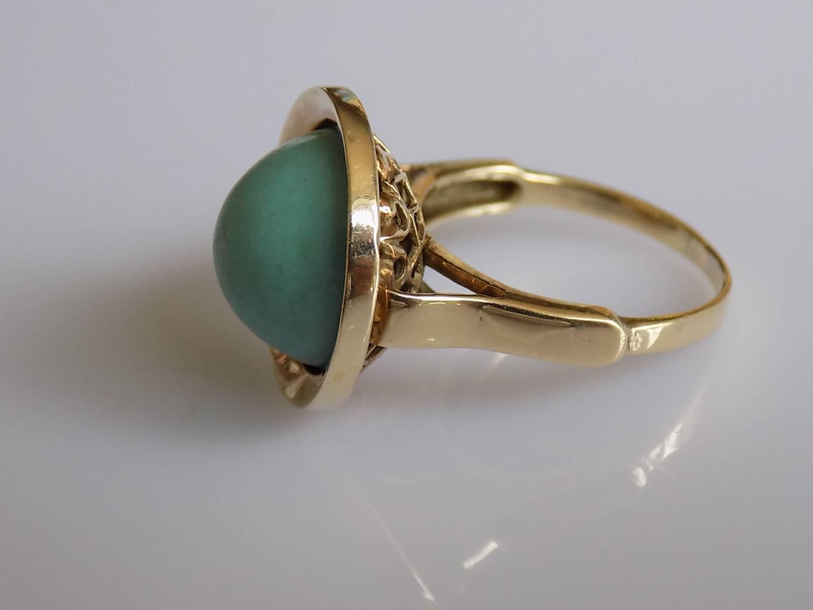 14K Antique Turquoise Gold Dome Solitaire Ring In Excellent Condition In Boston, Lincolnshire