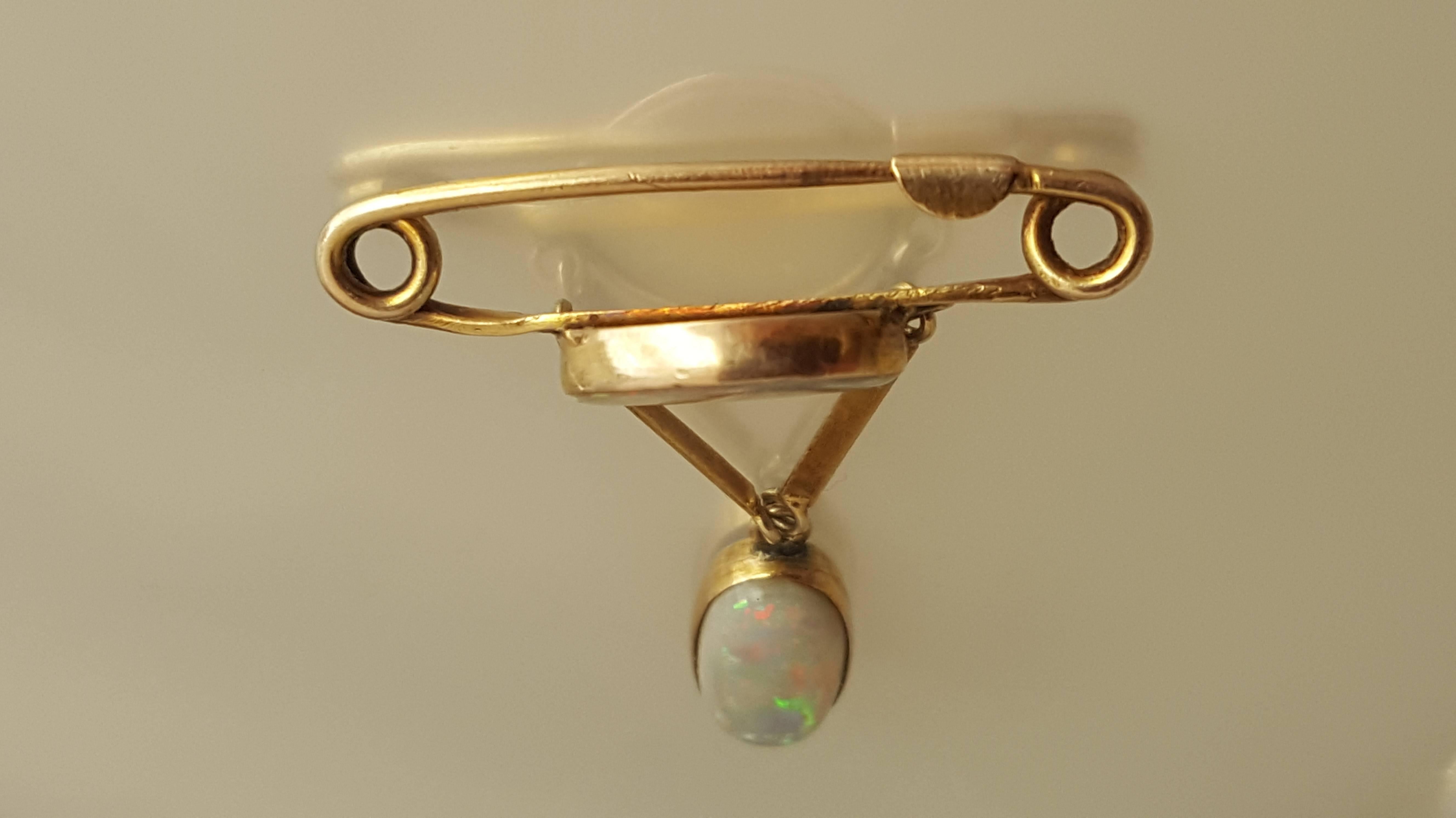 Women's Art Deco Australian Opal Gold Bar Brooch