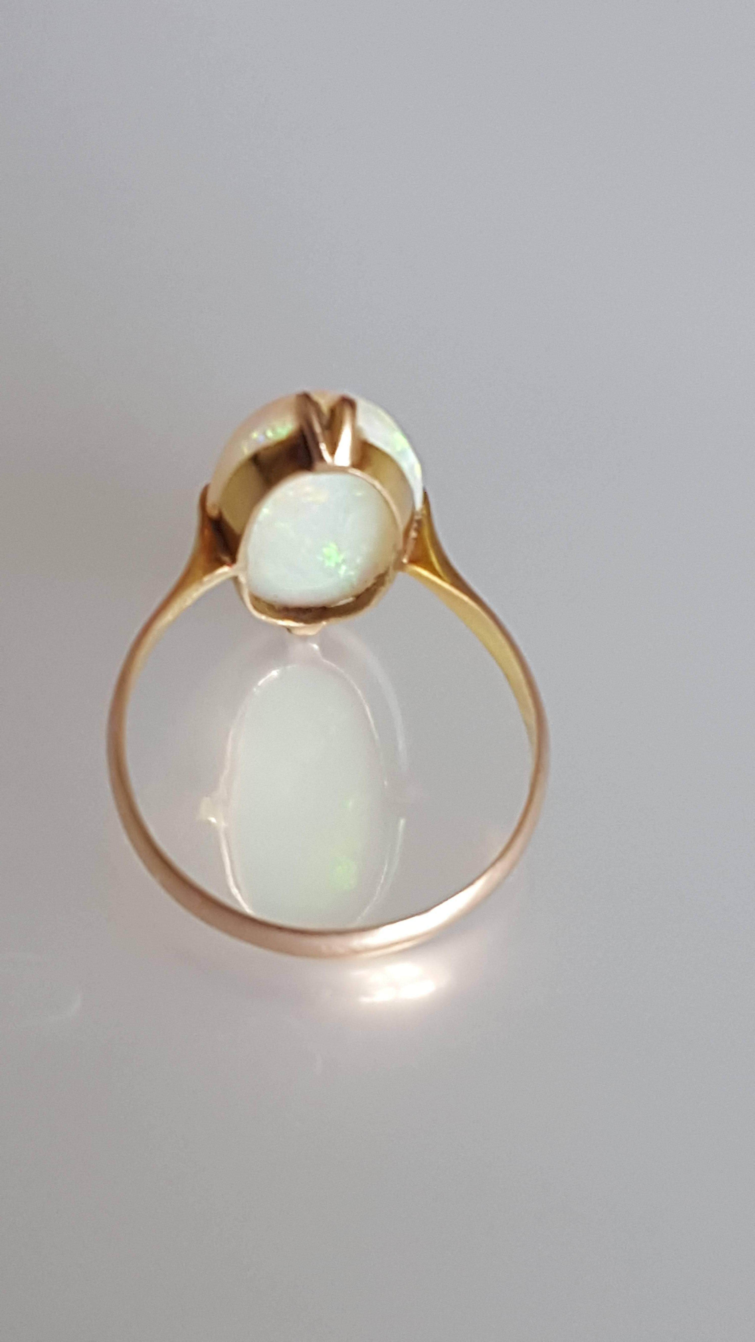Art Deco Australian Opal Gold Solitaire Ring In Excellent Condition In Boston, Lincolnshire