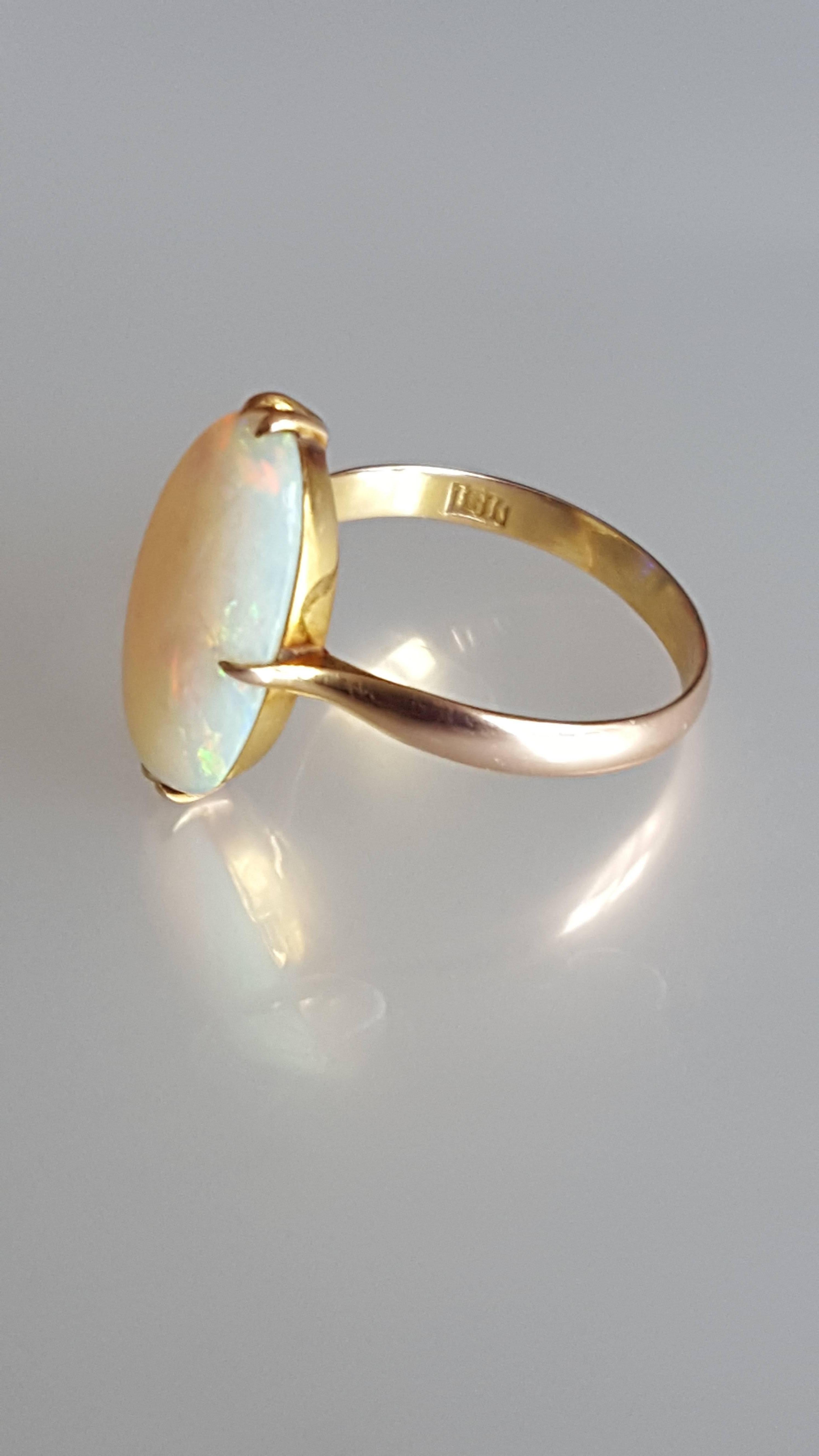 Women's Art Deco Australian Opal Gold Solitaire Ring