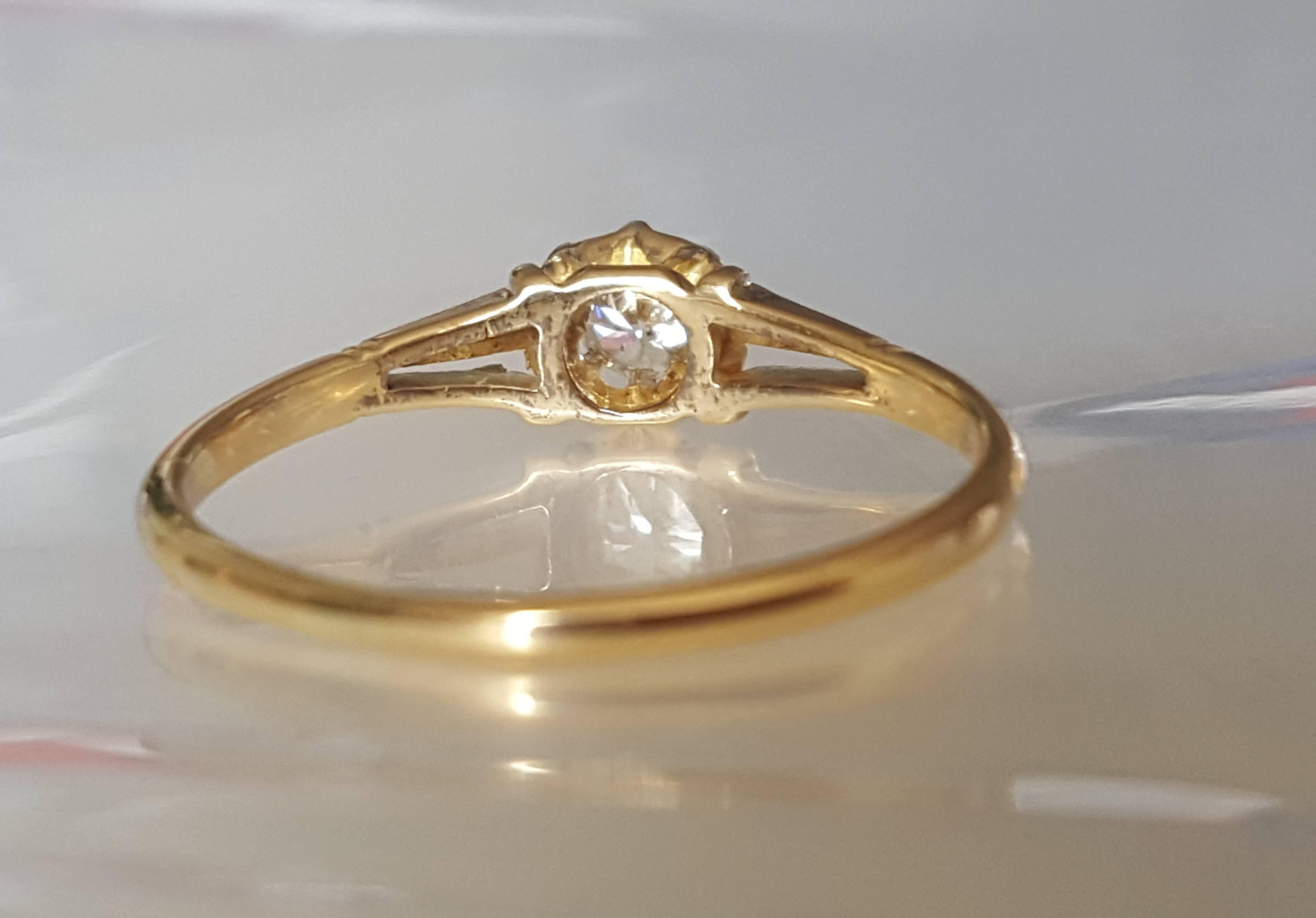 Edwardian Diamond Solitaire Engagement Gold Ring In Excellent Condition In Boston, Lincolnshire