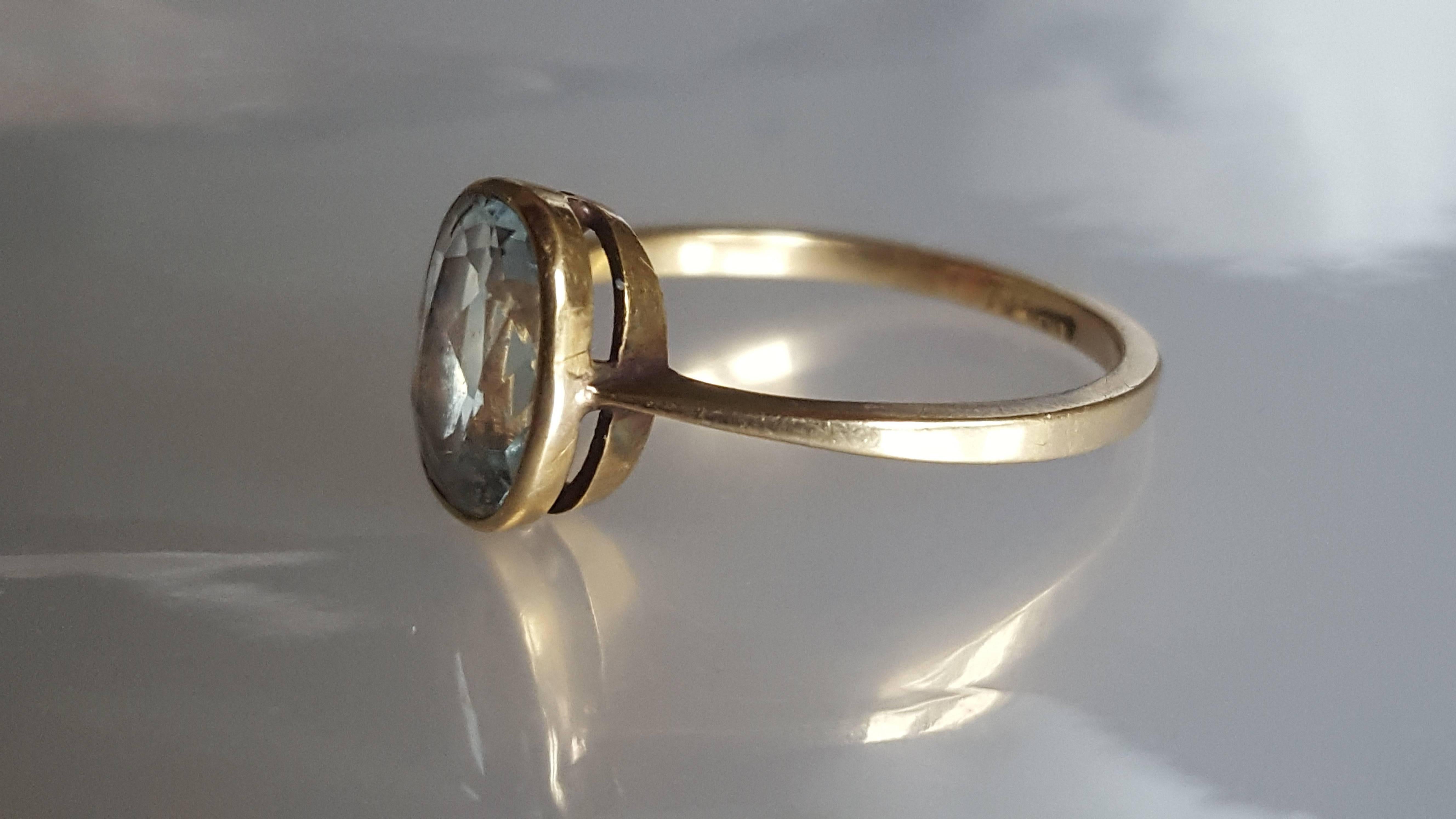 Edwardian Aquamarine Gold Ring In Excellent Condition In Boston, Lincolnshire