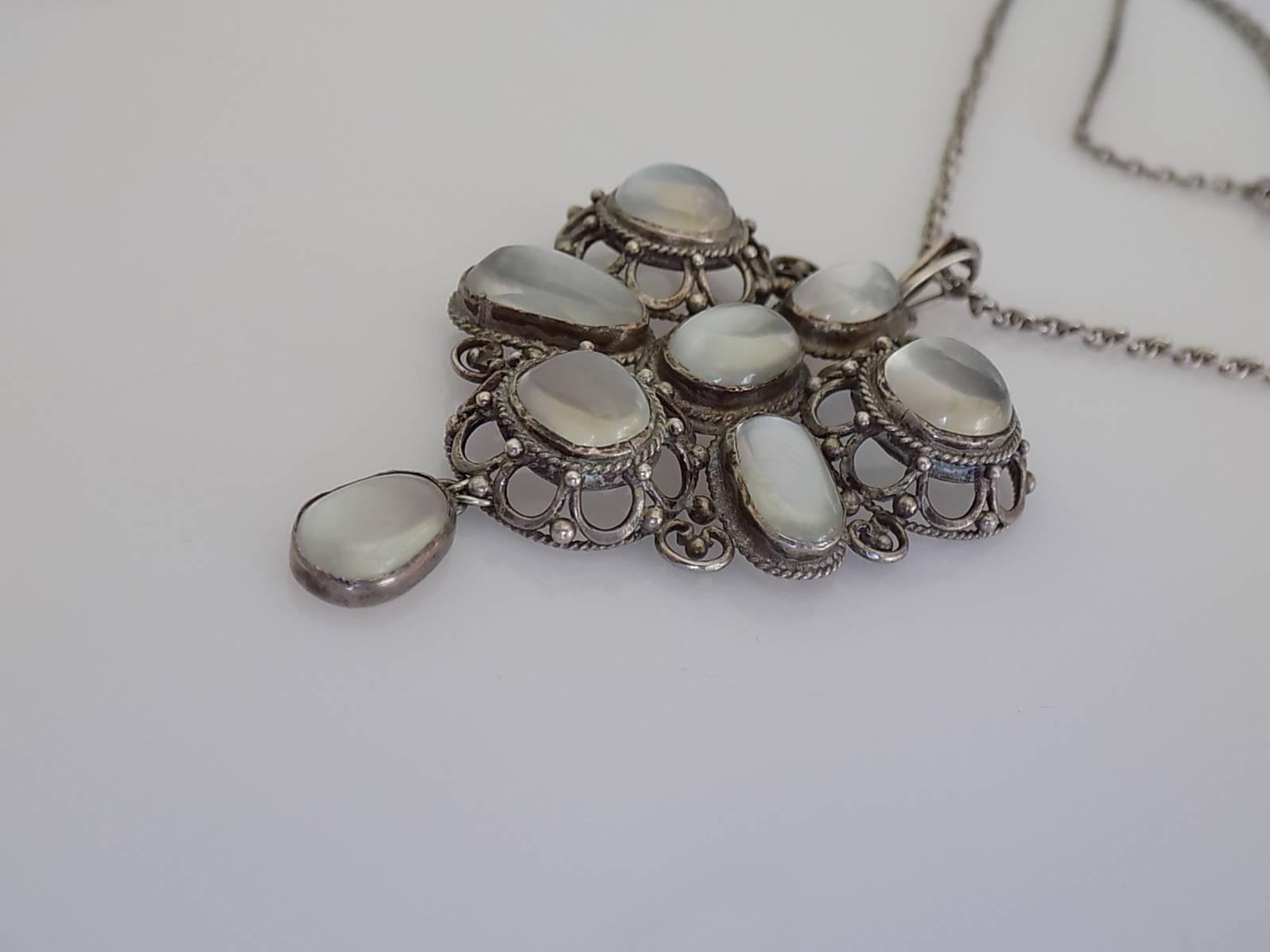 Arts and Crafts Arts & Crafts 1920s White Moonstone Silver Necklace