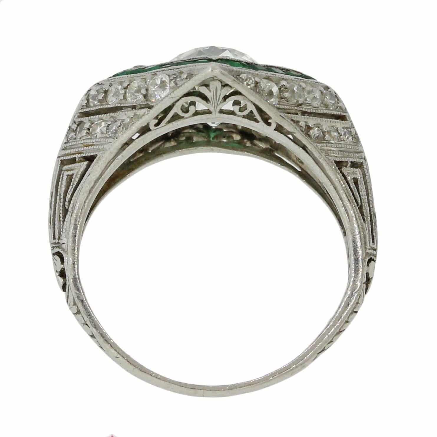 1920 Art Deco 1.70 carat  Diamond Emerald Platinum Engagement Ring For Sale 1
