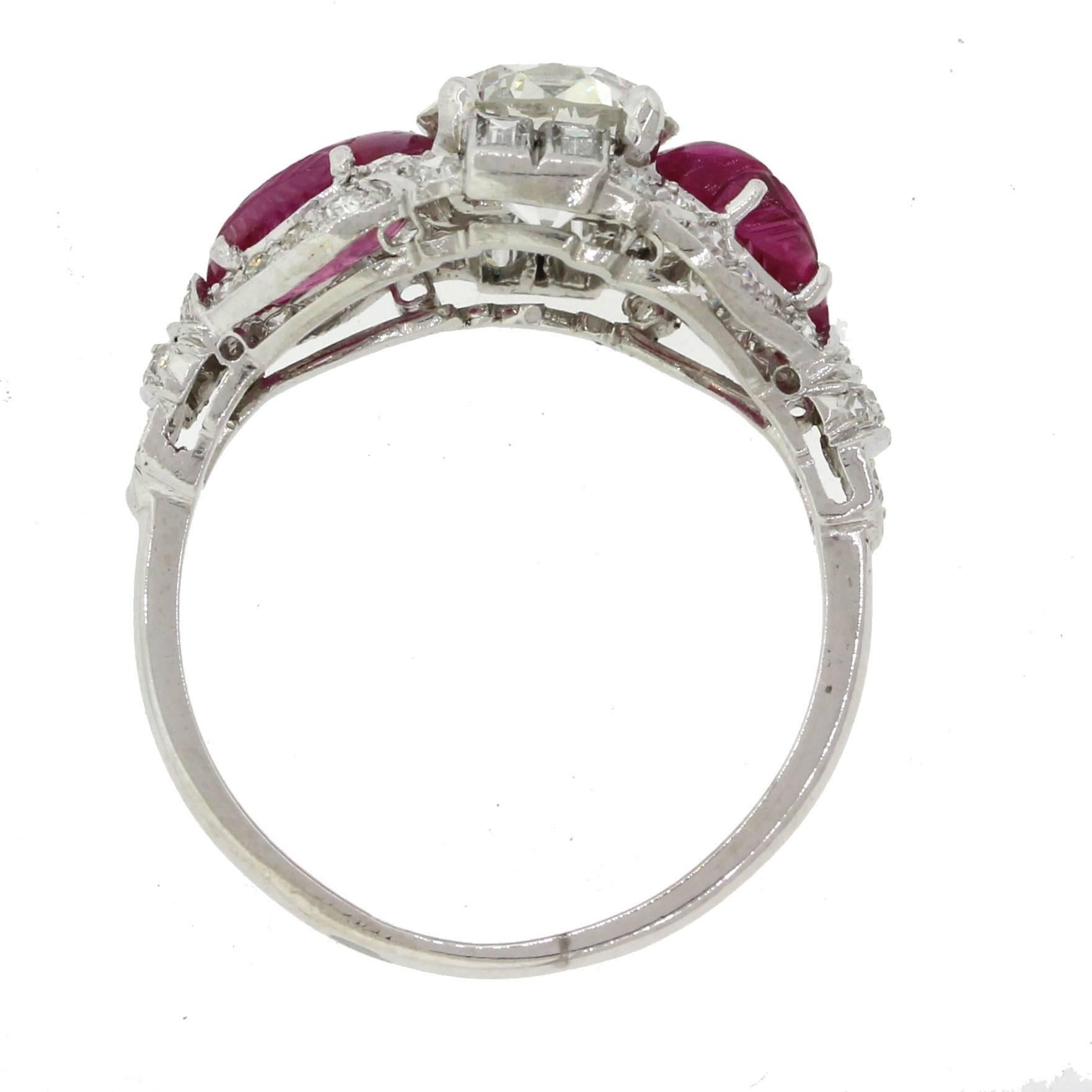 1920 Antique Art Deco 2.50 carat Diamond Rubies Platinum Engagement Ring For Sale 2