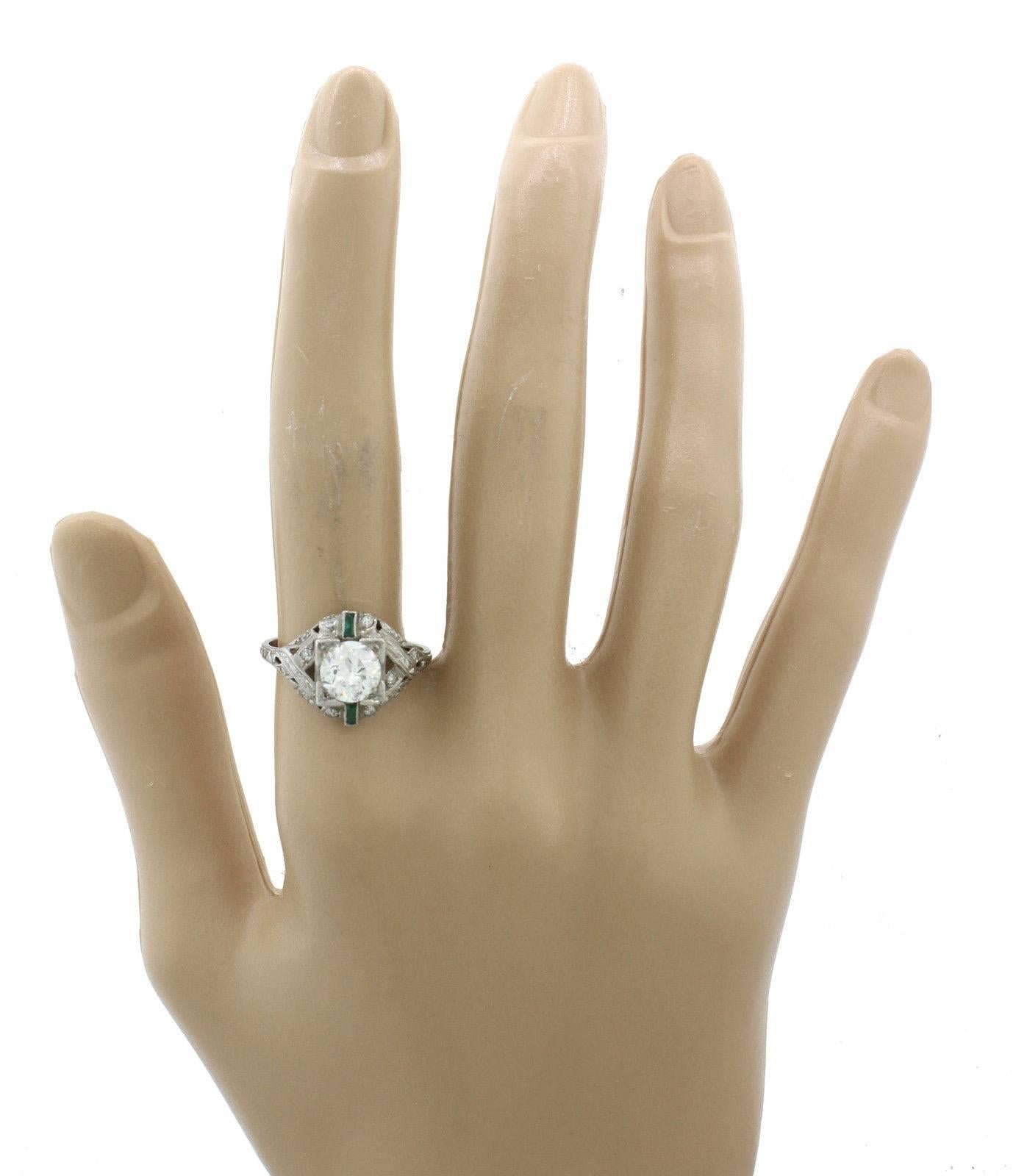1920s Antique Art Deco 1.51 Carat EGL Diamond Emerald Solid Platinum Ring For Sale 3