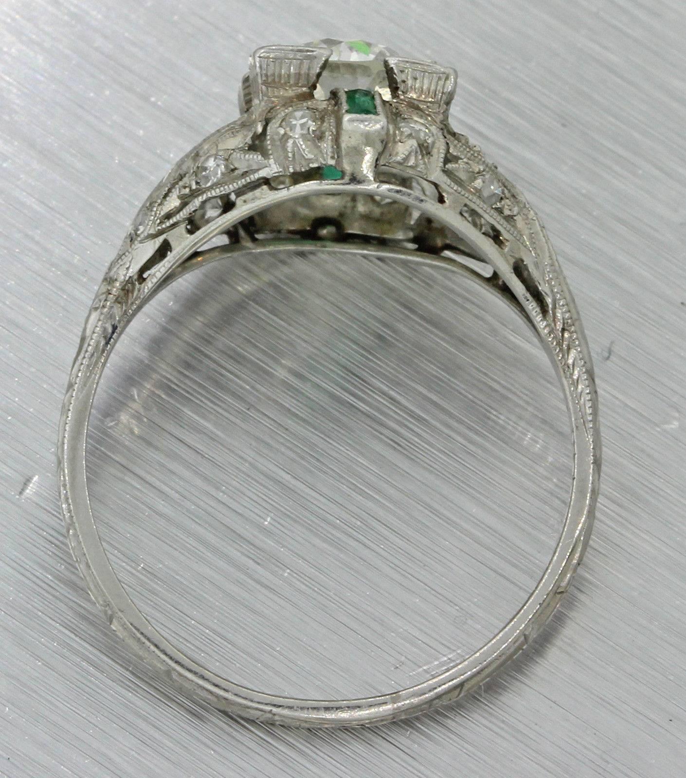 1920s Antique Art Deco 1.51 Carat EGL Diamond Emerald Solid Platinum Ring For Sale 2