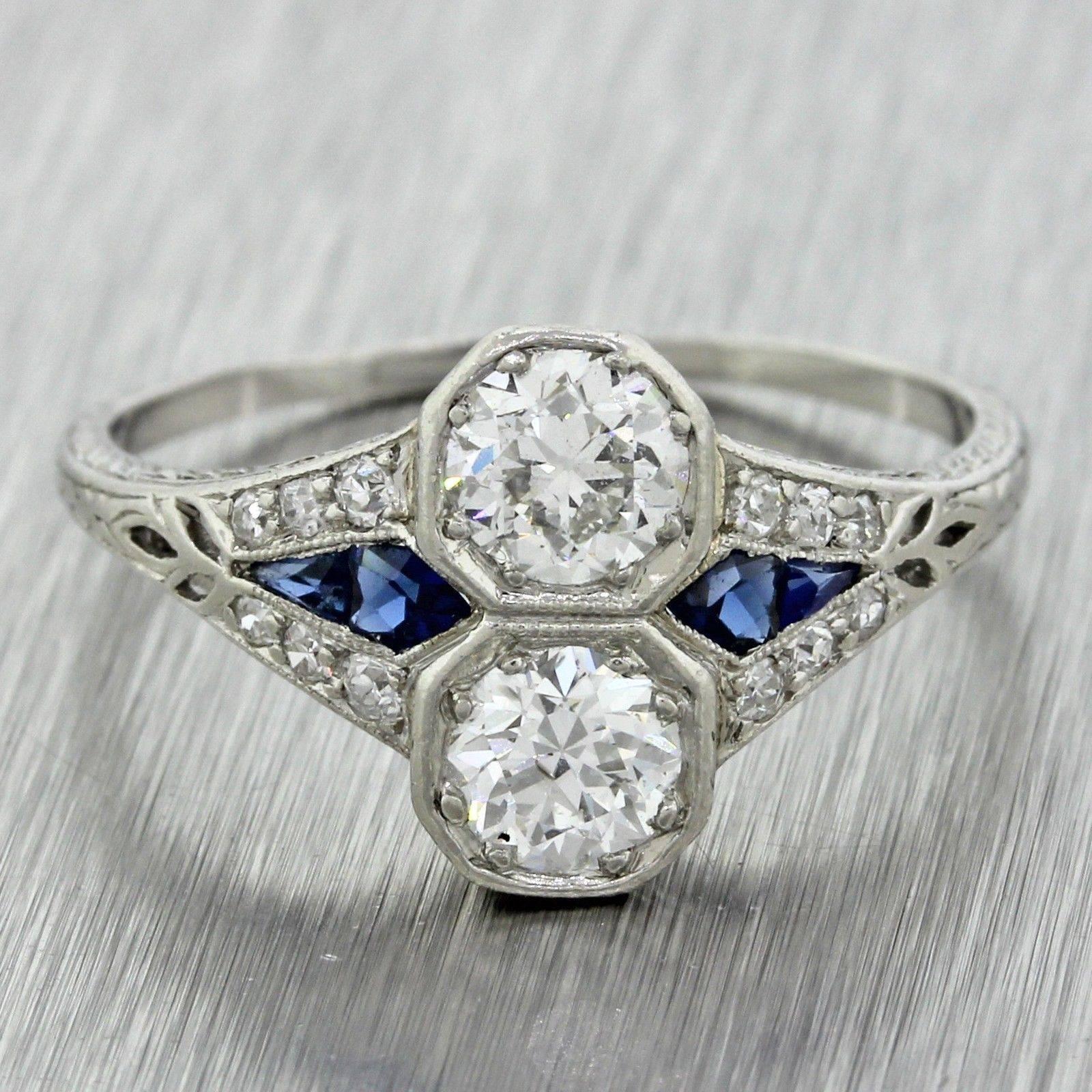 1920s Antique Art Deco Sapphire Diamond Platinum Engagement Ring In Excellent Condition For Sale In Huntington, NY