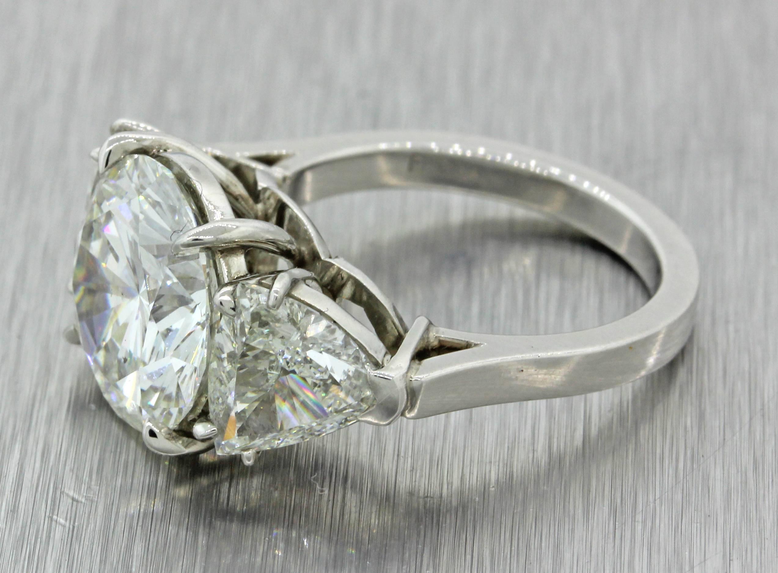Modern Round Trillion Cut Three-Stone GIA Diamond Engagement Ring For Sale