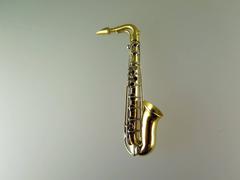 18 Carat Gold Saxophone Brooch