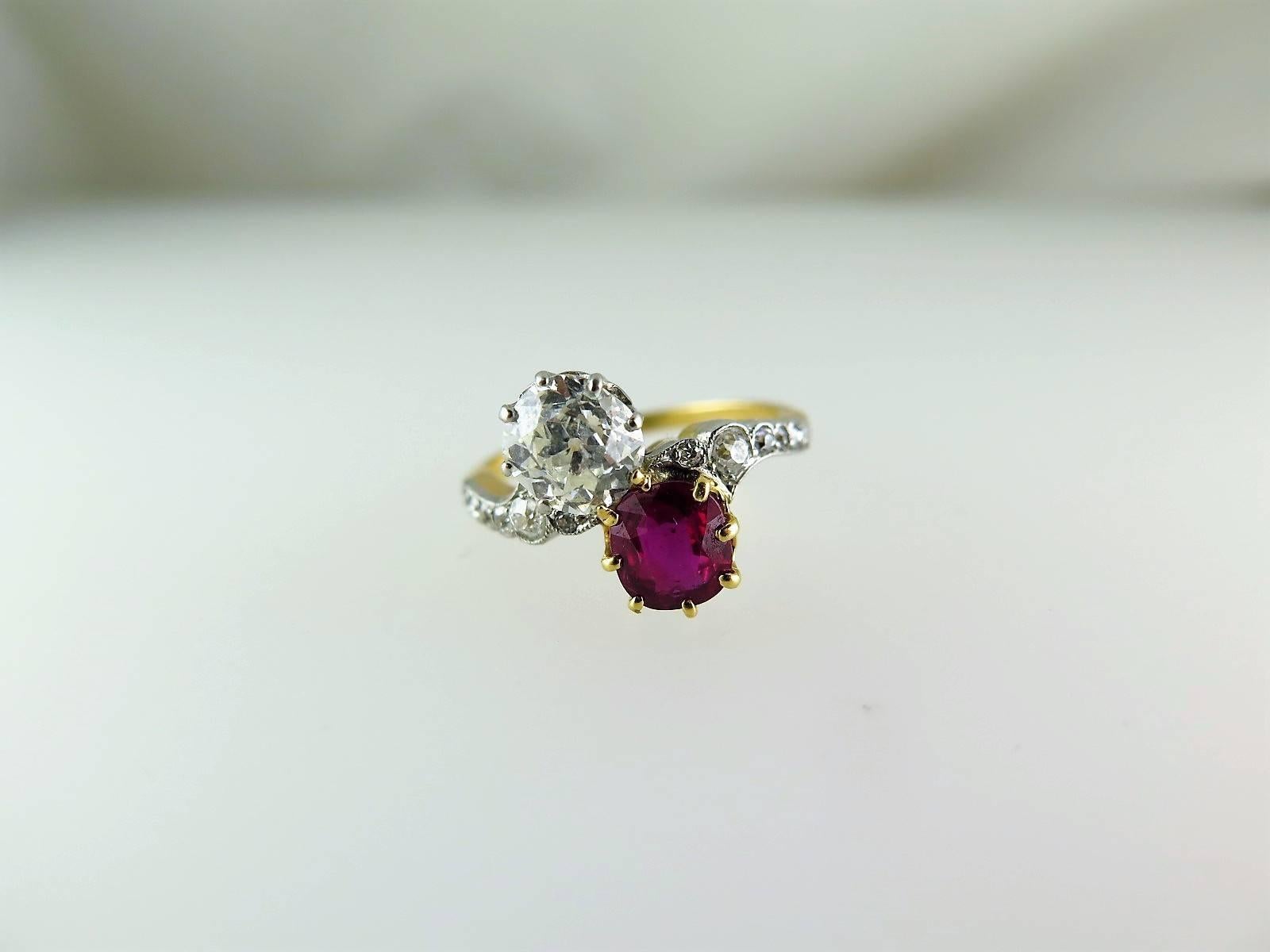 Fine Antique Burmese Ruby and Diamond Crossover Ring In Excellent Condition In London, GB