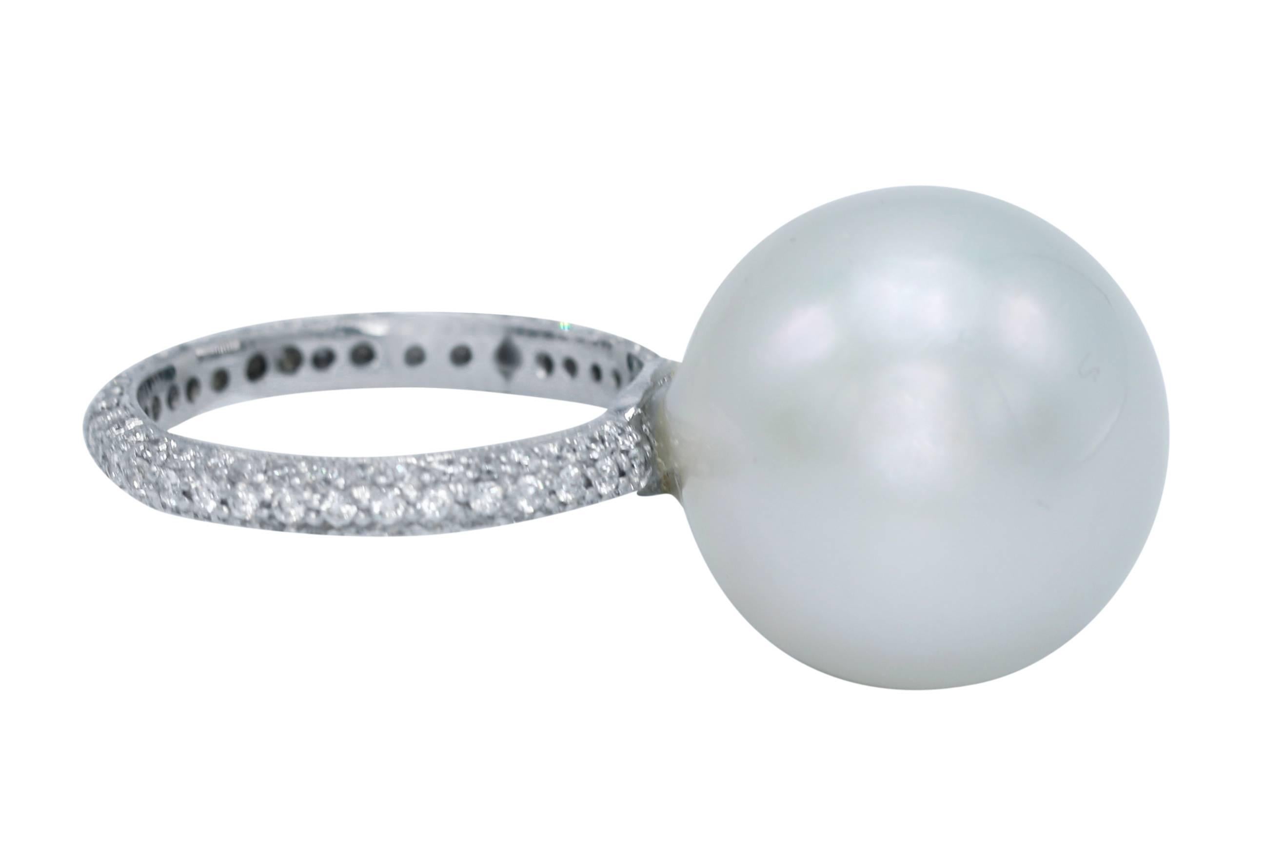 South Sea Pearl and Diamond Cocktail Ring In Excellent Condition In Miami, FL