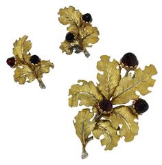 1950s Mario Buccellati Garnet and Gold Acorn and Leaf Brooch and Earclips