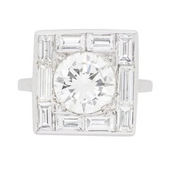 Anillo en racimo de diamantes de 3,00 quilates del Decó tardío, hacia 1930