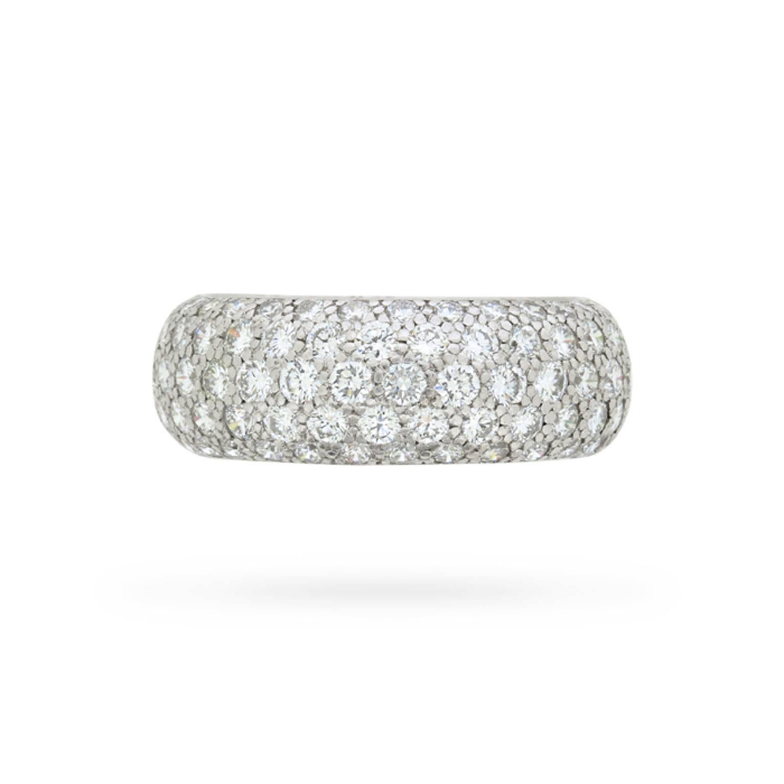 A beloved style for decades, this circa 1970s Tiffany & Co. diamond eternity ring is part of the luxury jeweller’s Etoile collection.

This bombé-shaped platinum band sparkles from every angle with five glittering rows of E-F colour, VVS