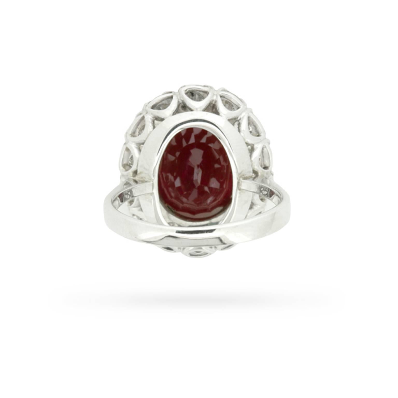 Women's or Men's Vintage 7.91 Carat Ruby and Diamond Ring, circa 1950s